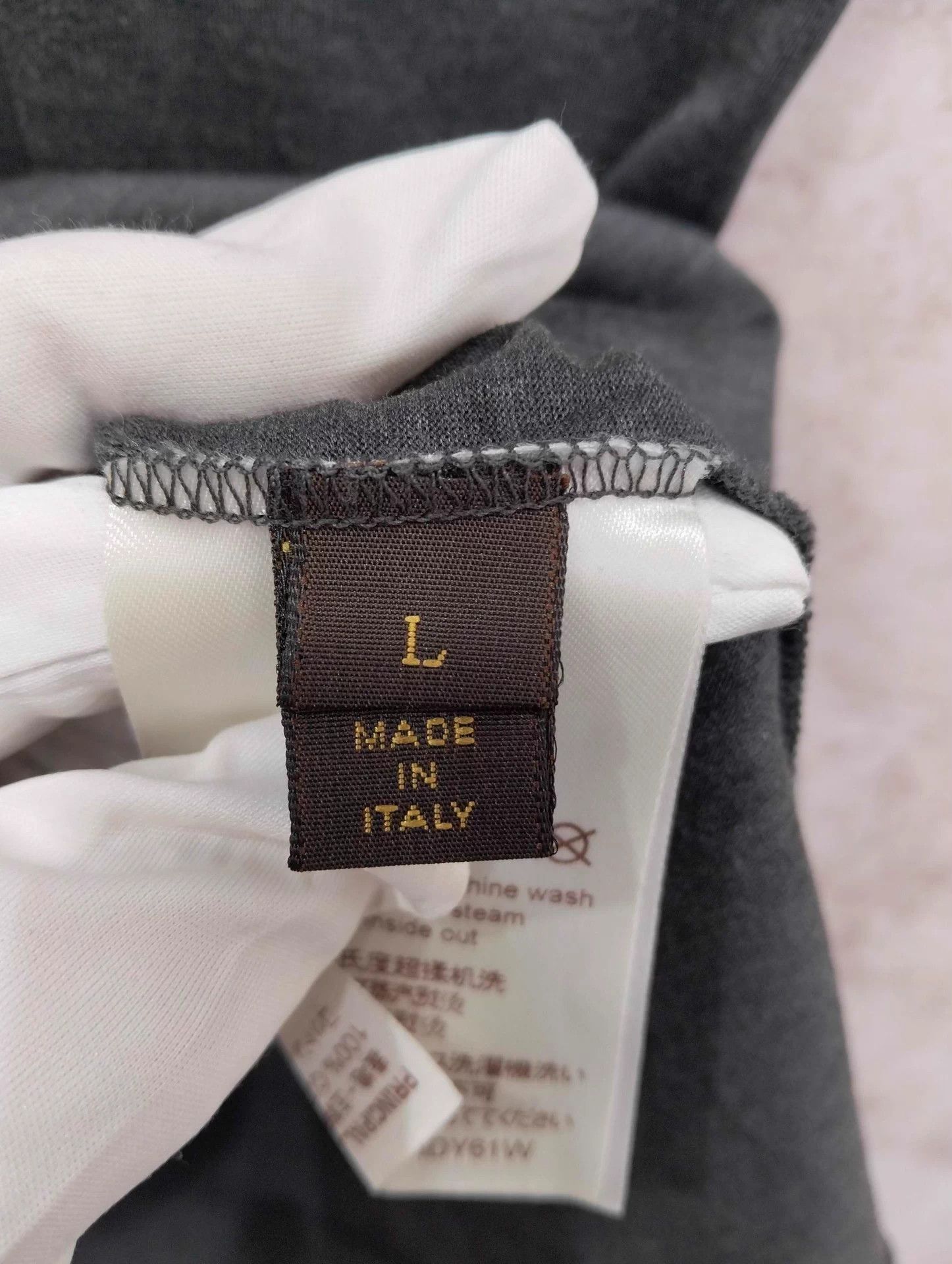 Louis Vuitton LV T-shirt L Size US L / EU 52-54 / 3 - 5 Thumbnail
