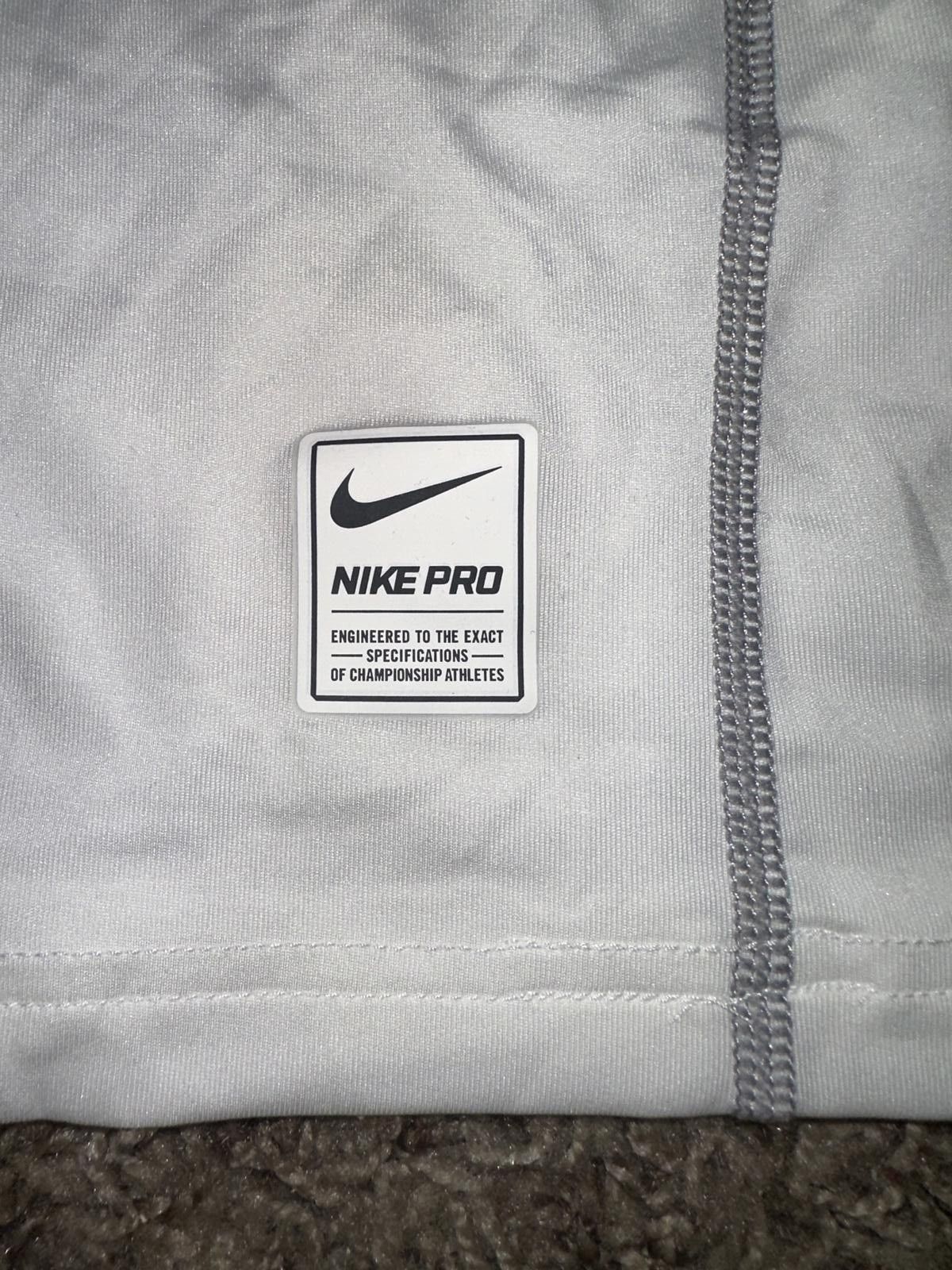 Nike Nike Men’s Pro Dri-Fit Fitted Stretch Mesh White T-Shirt Size US XL / EU 56 / 4 - 2 Thumbnail
