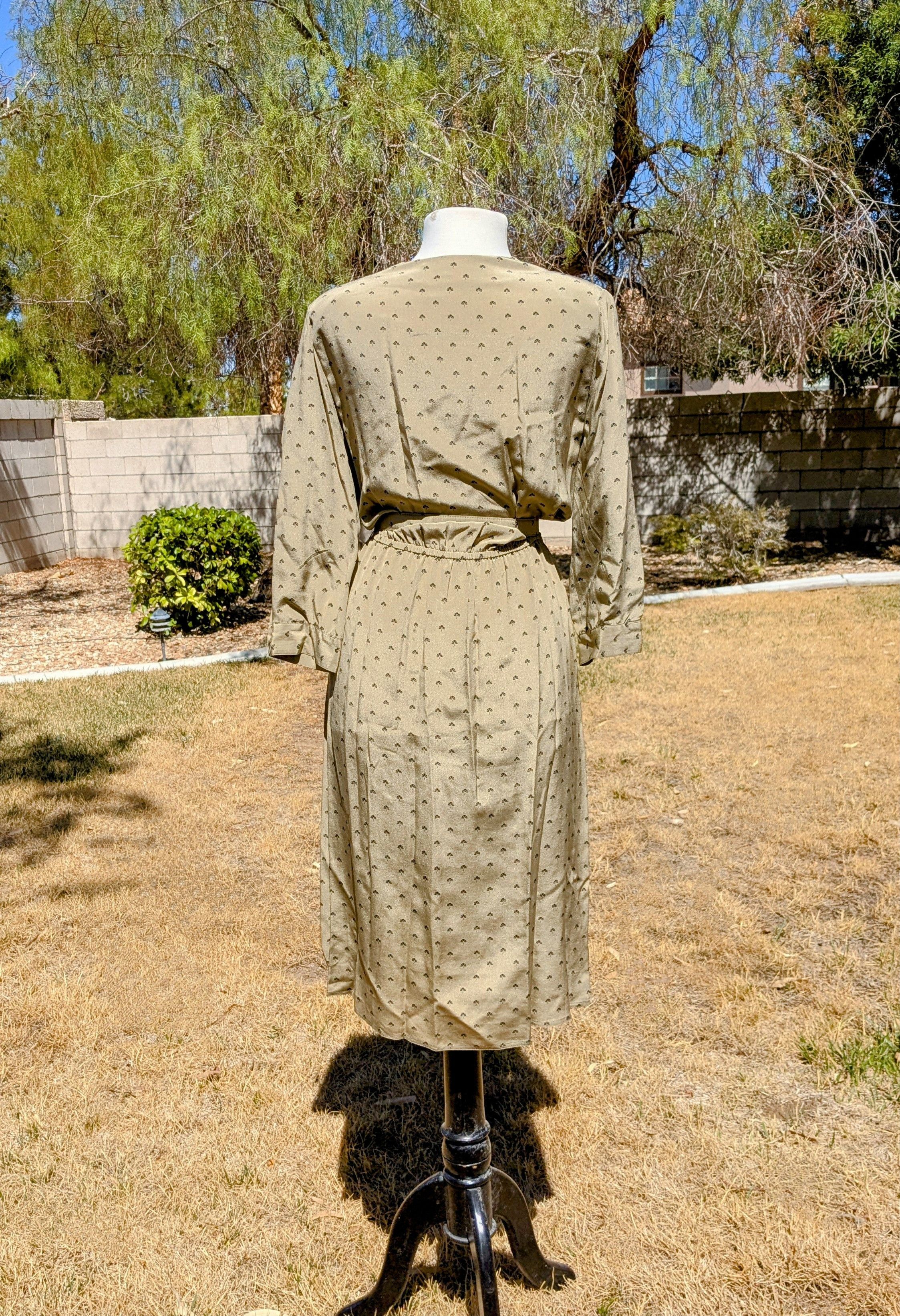 MAGGY LONDON Cottagecore Maggy London by Jeannene Booher Ditsy Silk Dress Size S / US 4 / IT 40 - 4 Thumbnail