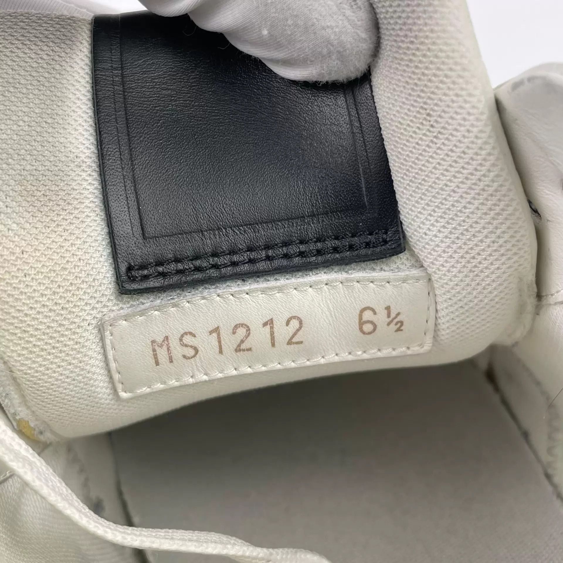 Louis Vuitton LV black & white spotted sneaker UK6.5 Size US 7.5 / EU 40-41 - 6 Thumbnail