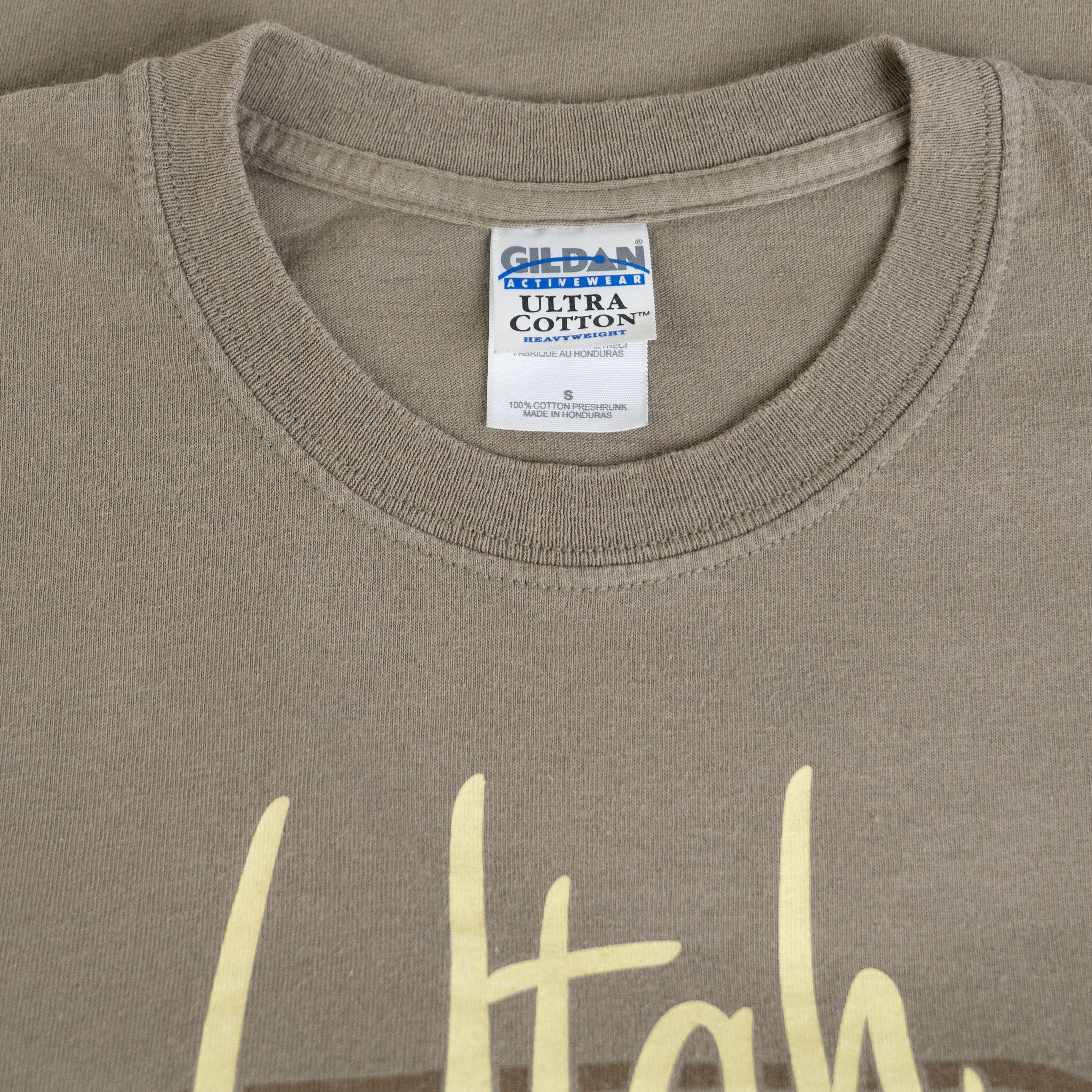 Vintage Vintage 1990's Spread The Love Utah Tee Shirt Size US S / EU 44-46 / 1 - 3 Thumbnail