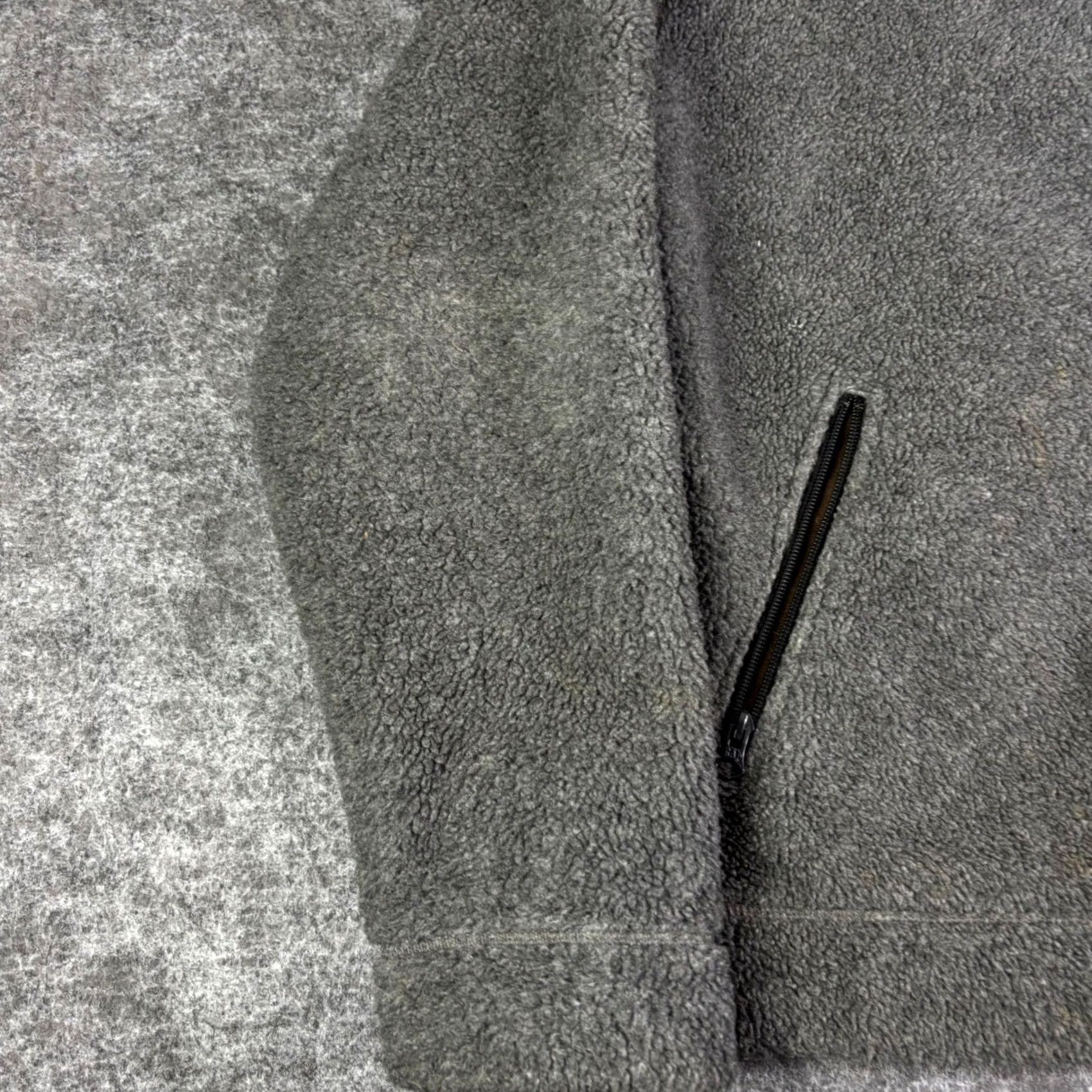 Gap Gap Mens L Gray Sherpa Fleece Full Zip Jacket Mock Neck RN 54023 Gray Marl Shirt Jacket Mens L Gray Sherpa Fleece Full Zip Jacket Size US L / EU 52-54 / 3 - 7 Thumbnail
