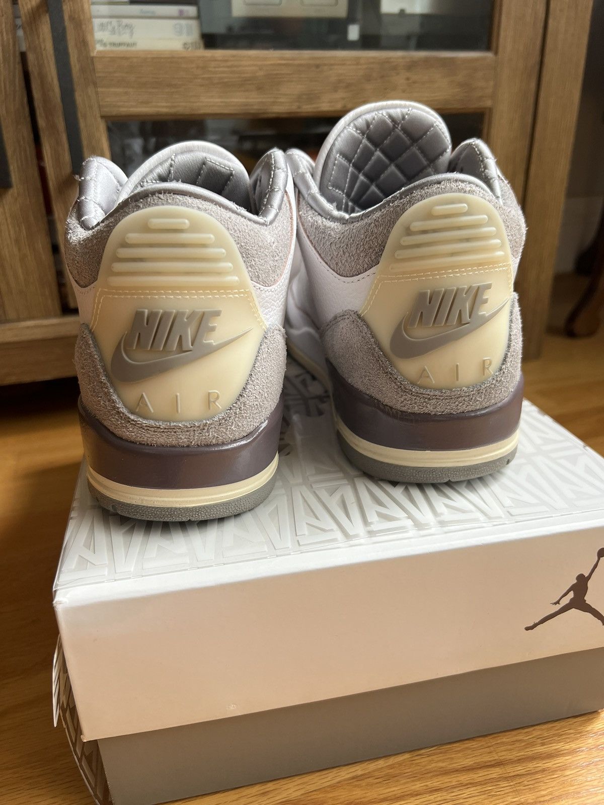 A Ma Maniere × Jordan Brand Jordan 3 x A Ma Maniere 10M Size US 10 / EU 43 - 3 Thumbnail