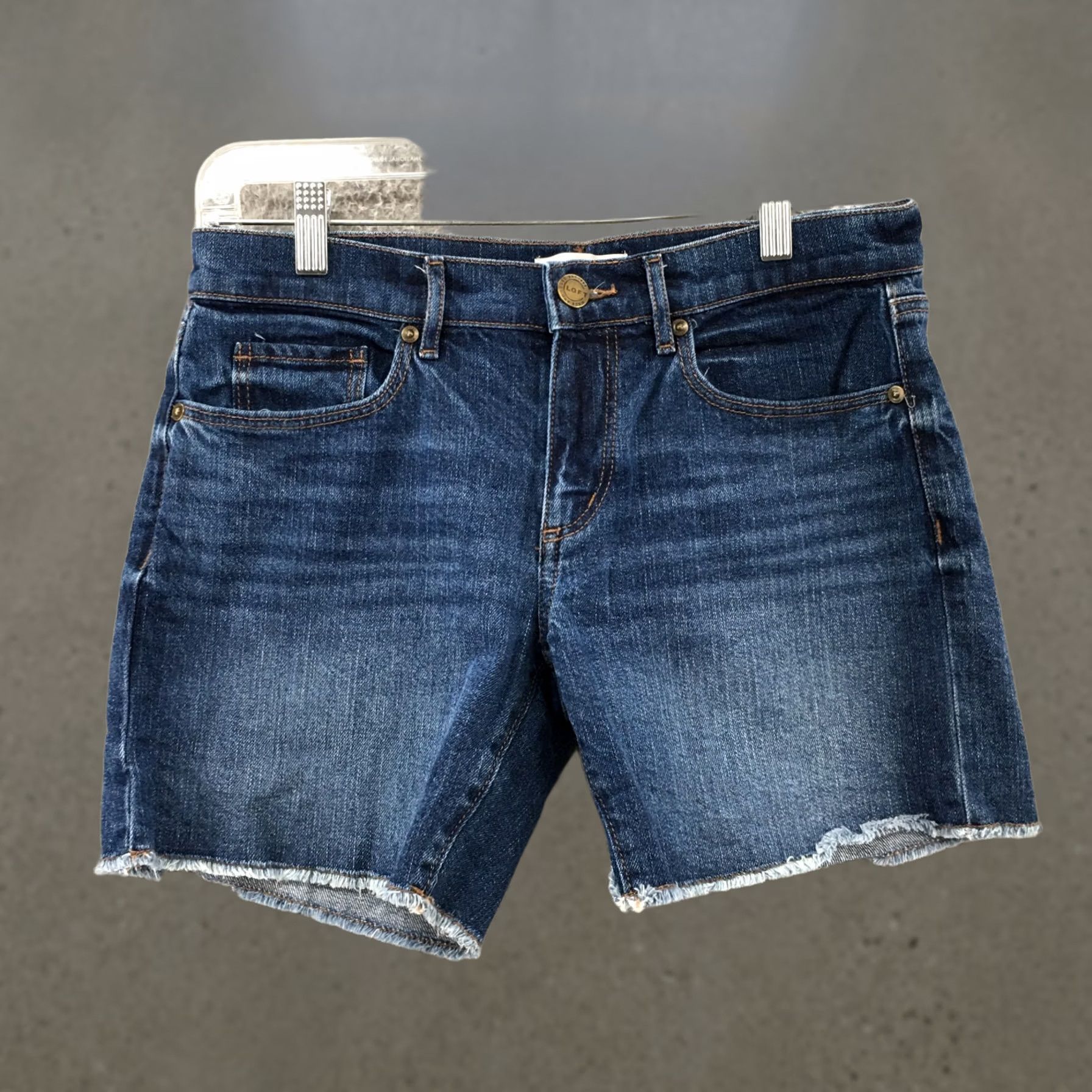 Loft LOFT Jeans Shorts Denim 25 Blue Mid Rise Dark Wash Casual Zip 5-Pocket Womens Size 42" / US 20 - 1 Thumbnail