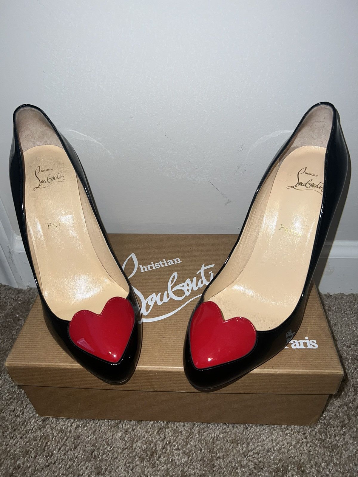 Christian Louboutin Christian Louboutin DORACORA 100 PATENT Size US 10.5 / IT 40.5 - 2 Thumbnail