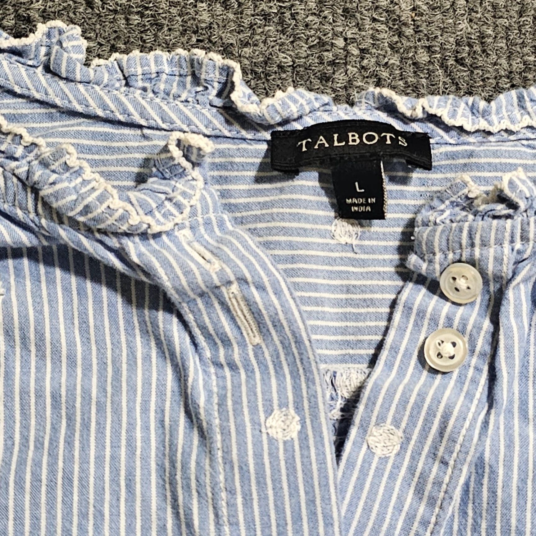 Talbots Talbots Top Shirt Women L Blue White Polka Dot Button Long Sleeve Career Blouse Size L / US 10 / IT 46 - 3 Thumbnail