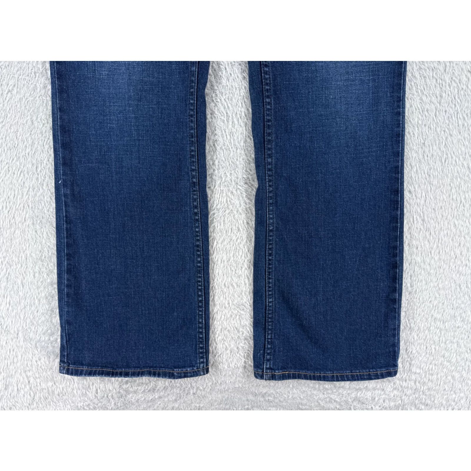 Levi's Levis Jeans Women 10 Blue Denim Bootcut Mid Rise Dark Wash 30x30 Cotton Pocket 5-Pocket Design Regular Stretch Denim Jeans Womens Size 32" / US 10 / IT 46 - 2 Thumbnail