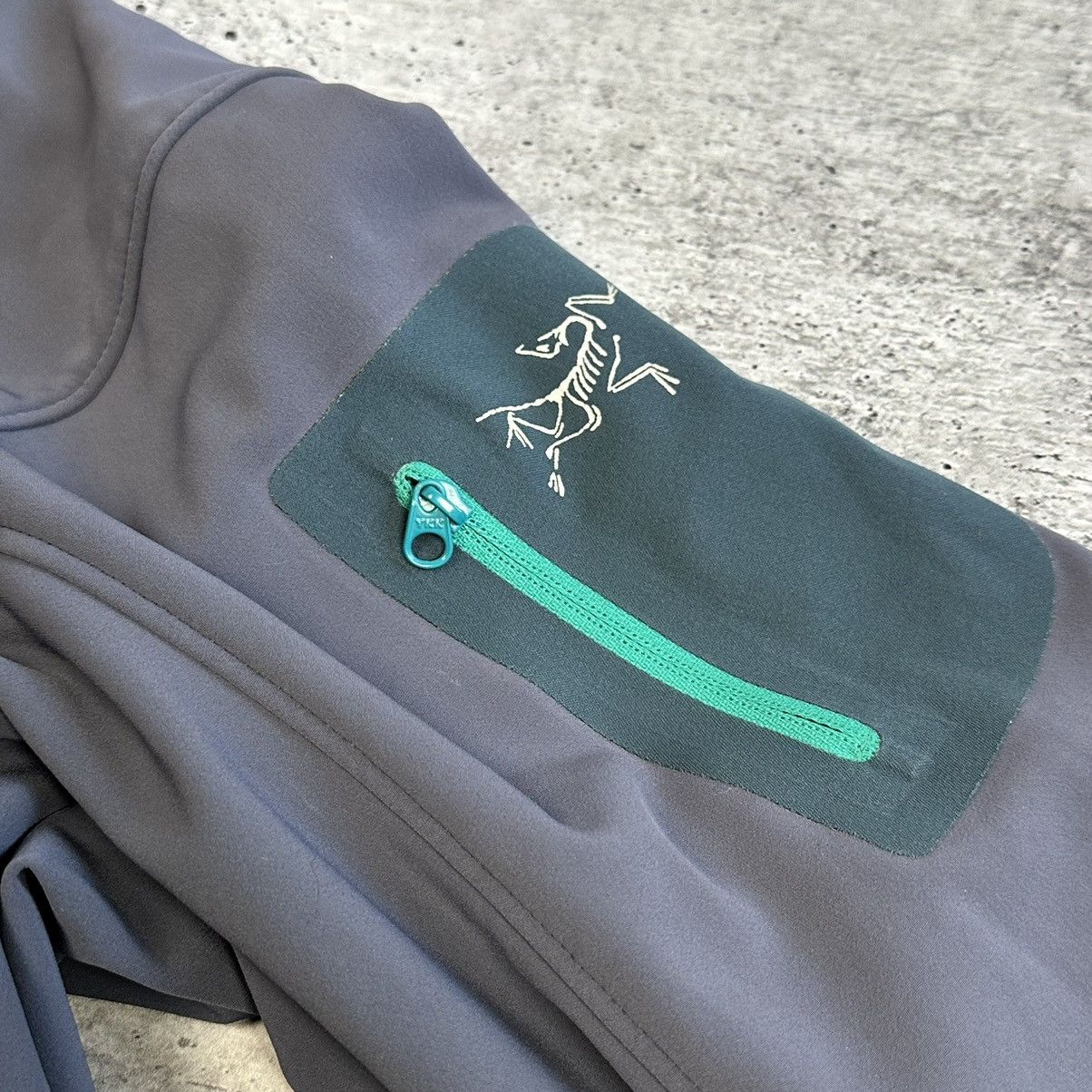 Arc'teryx × Vintage Arc'teryx Soft Shell Hooded Jacket Women's Size M Size M / US 6-8 / IT 42-44 - 7 Thumbnail