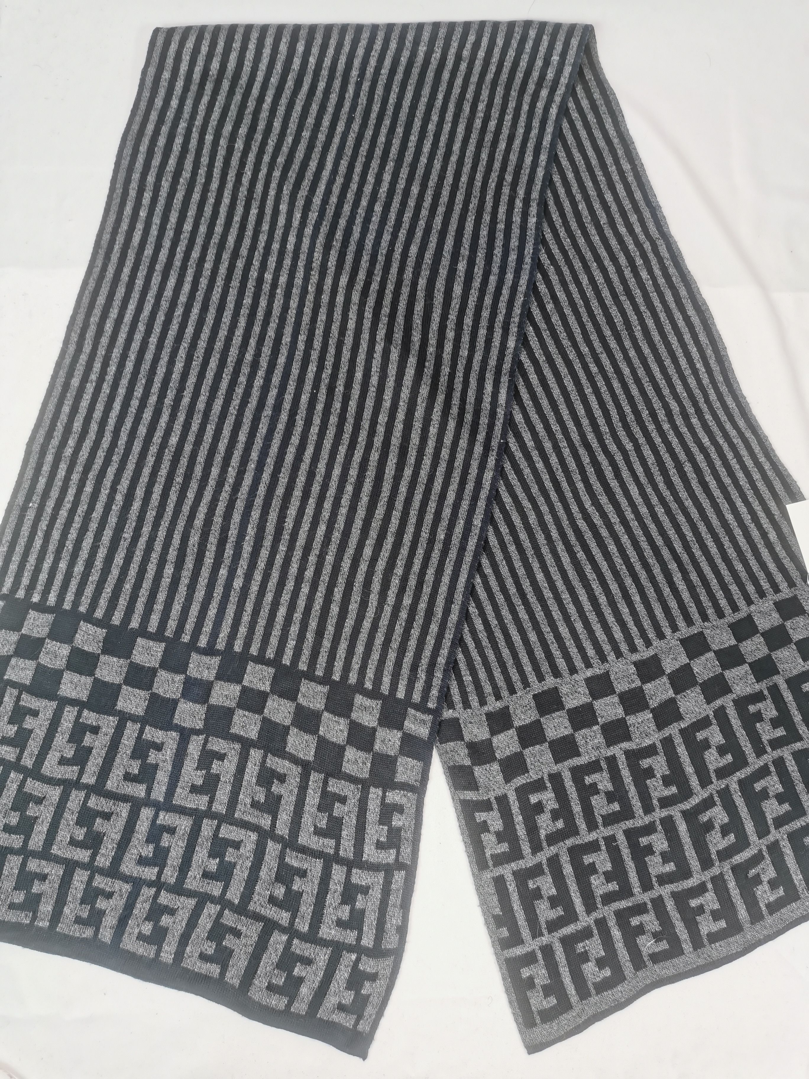 Fendi Fendi scarf muffler winter Size ONE SIZE - 2 Thumbnail