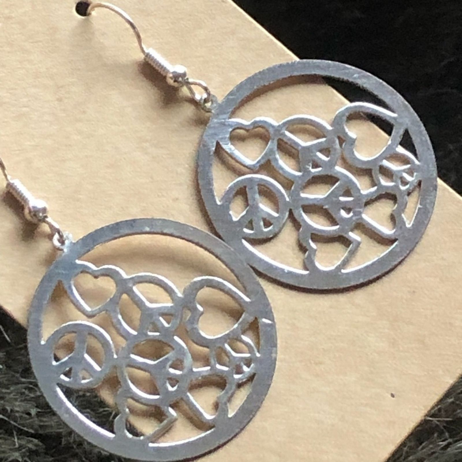 Jewelry Hand crafted heart and peace sign silver dangle earrings Size ONE SIZE - 2 Thumbnail