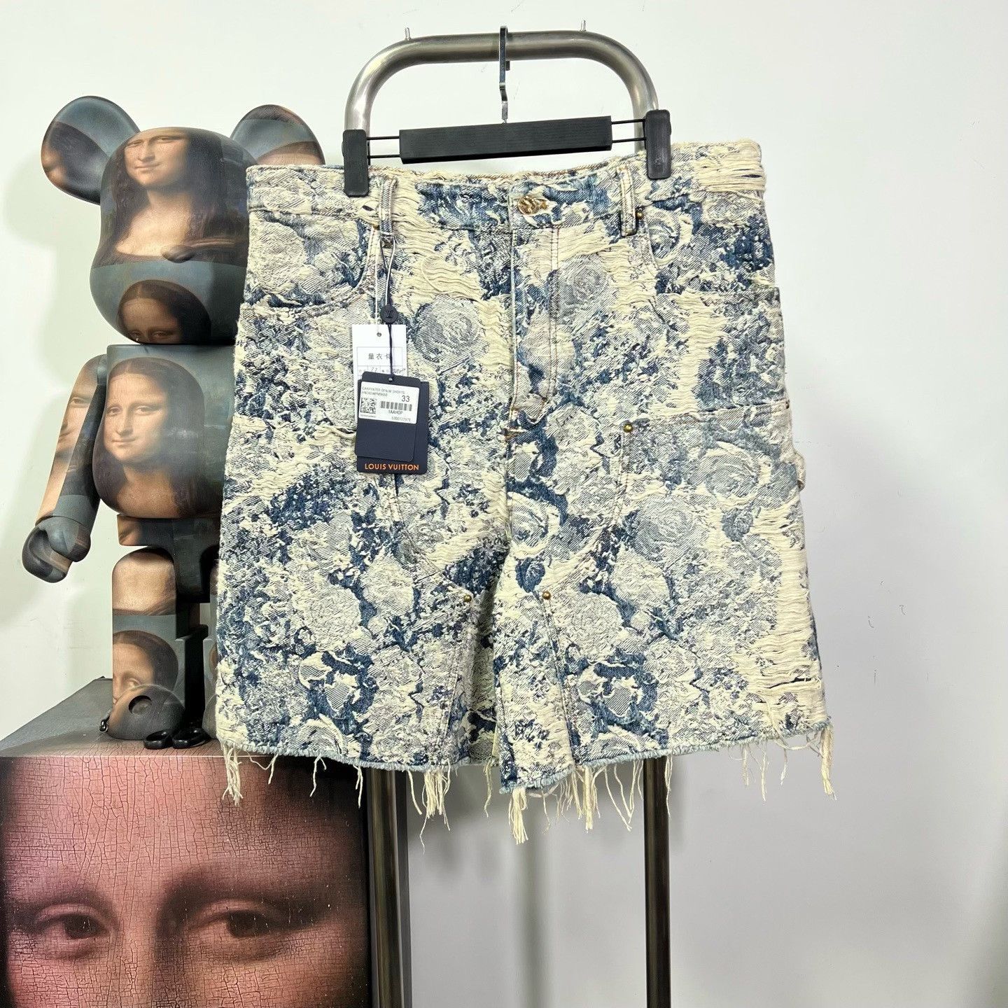 Louis Vuitton Louis Vuitton Distressed Carpenter Denim Shorts 33 Size US 33 - 1 Thumbnail