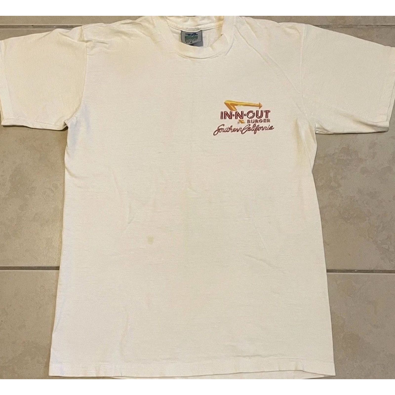 Vintage VINTAGE In N Out Burger Faded Shirt S White Modern 90s 80s Fast Food Surf Grunge USA Mens Shirt Size US S / EU 44-46 / 1 - 2 Thumbnail