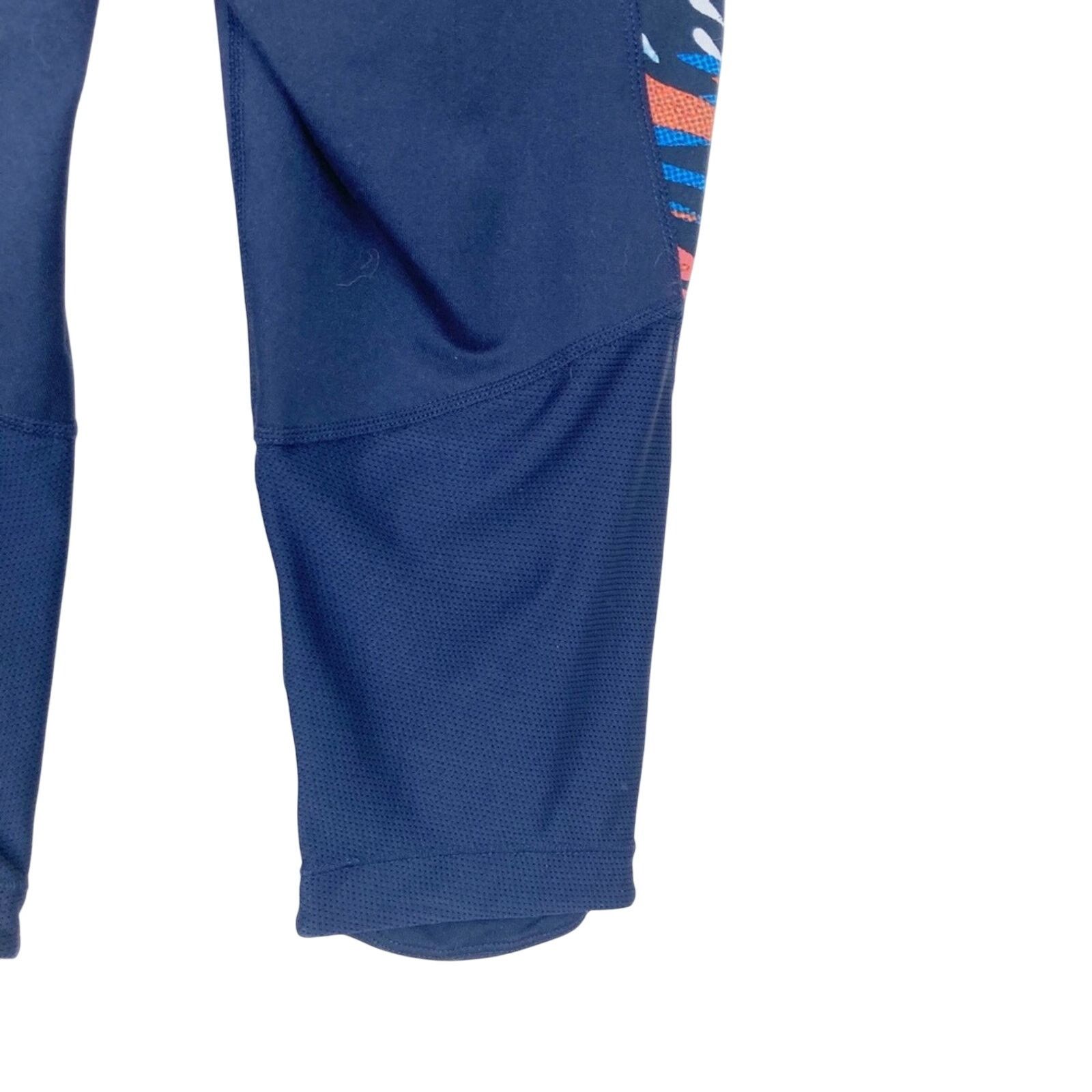 Athleta Athleta spliced fire be free knicker crop leggings Size 27" / US 4 / IT 40 - 8 Thumbnail