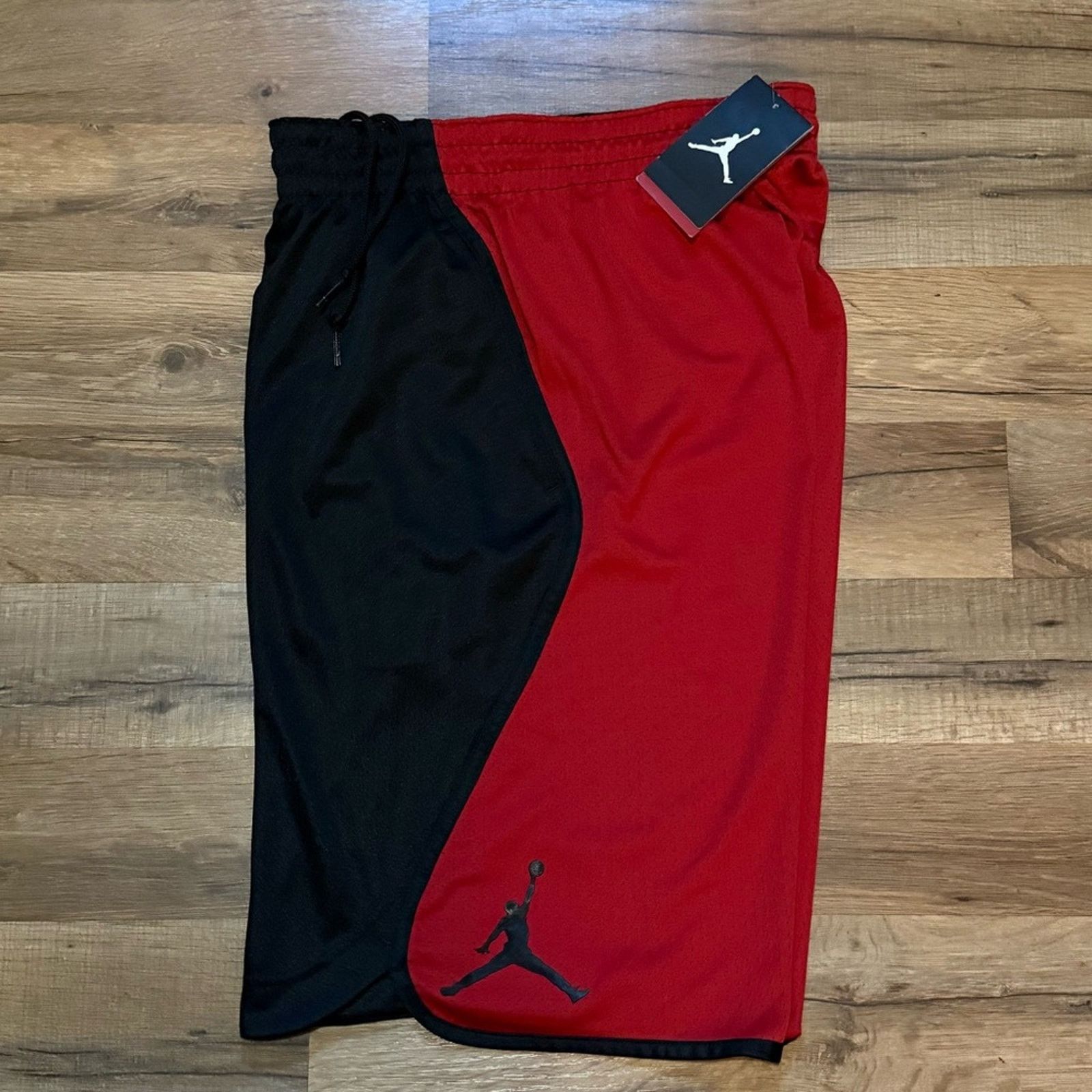 Jordan Brand 2015 Jordan Dri-Fit Shorts Bred Size US 27 - 2 Thumbnail