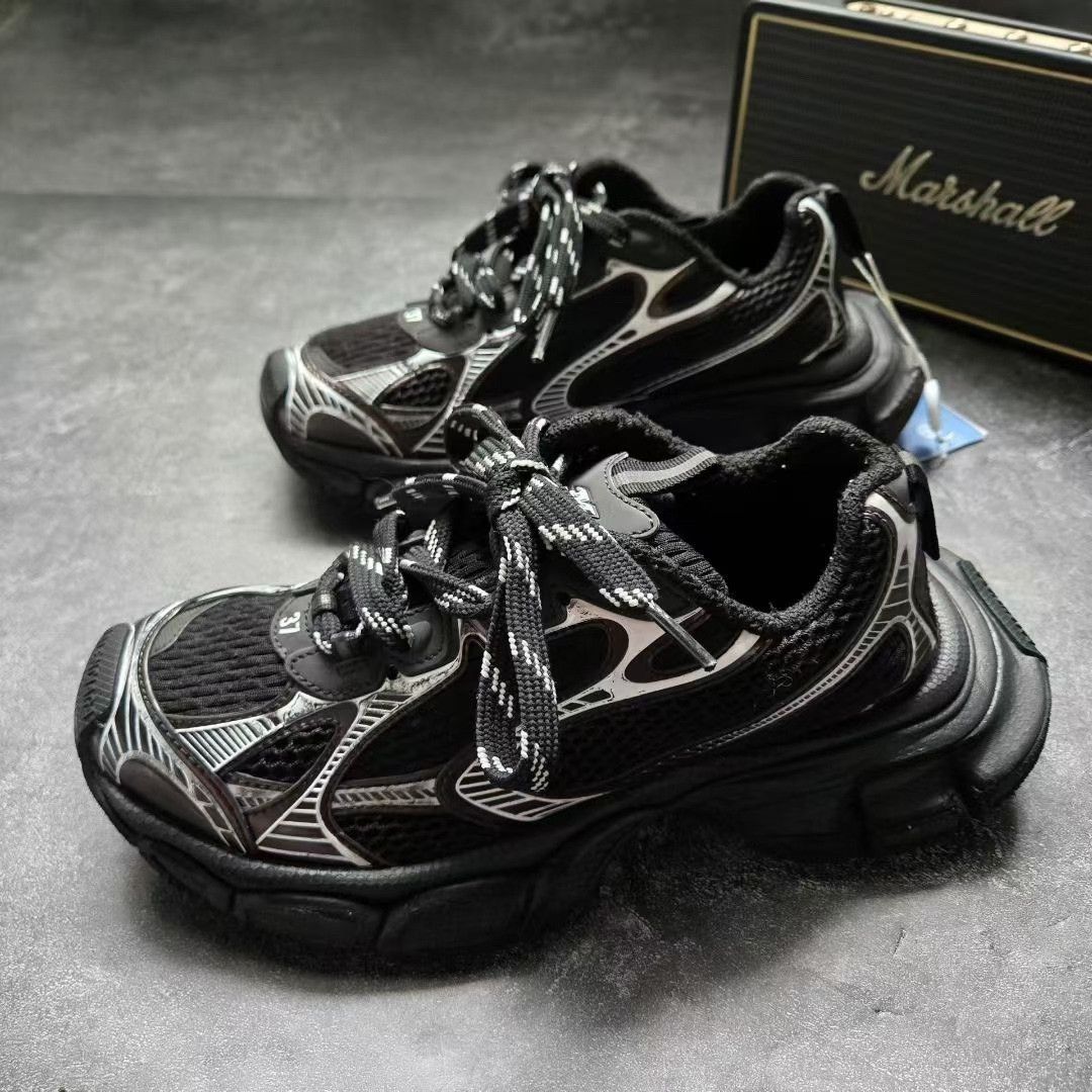 Balenciaga Balenciaga Silver Lowtop Sneakers XXXL Women Size US 8 / IT 38 - 1 Thumbnail