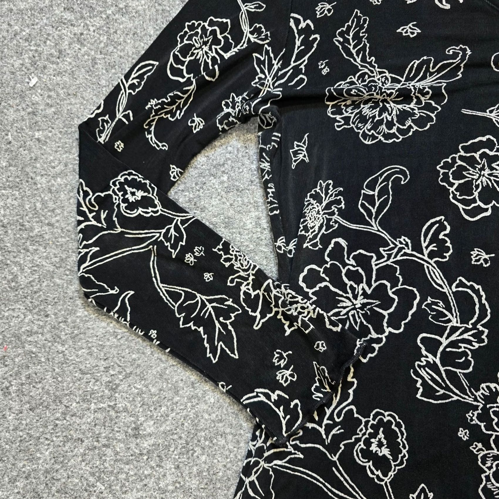Vintage Item Specifications: Material: Polyester Size M / US 6-8 / IT 42-44 - 4 Thumbnail