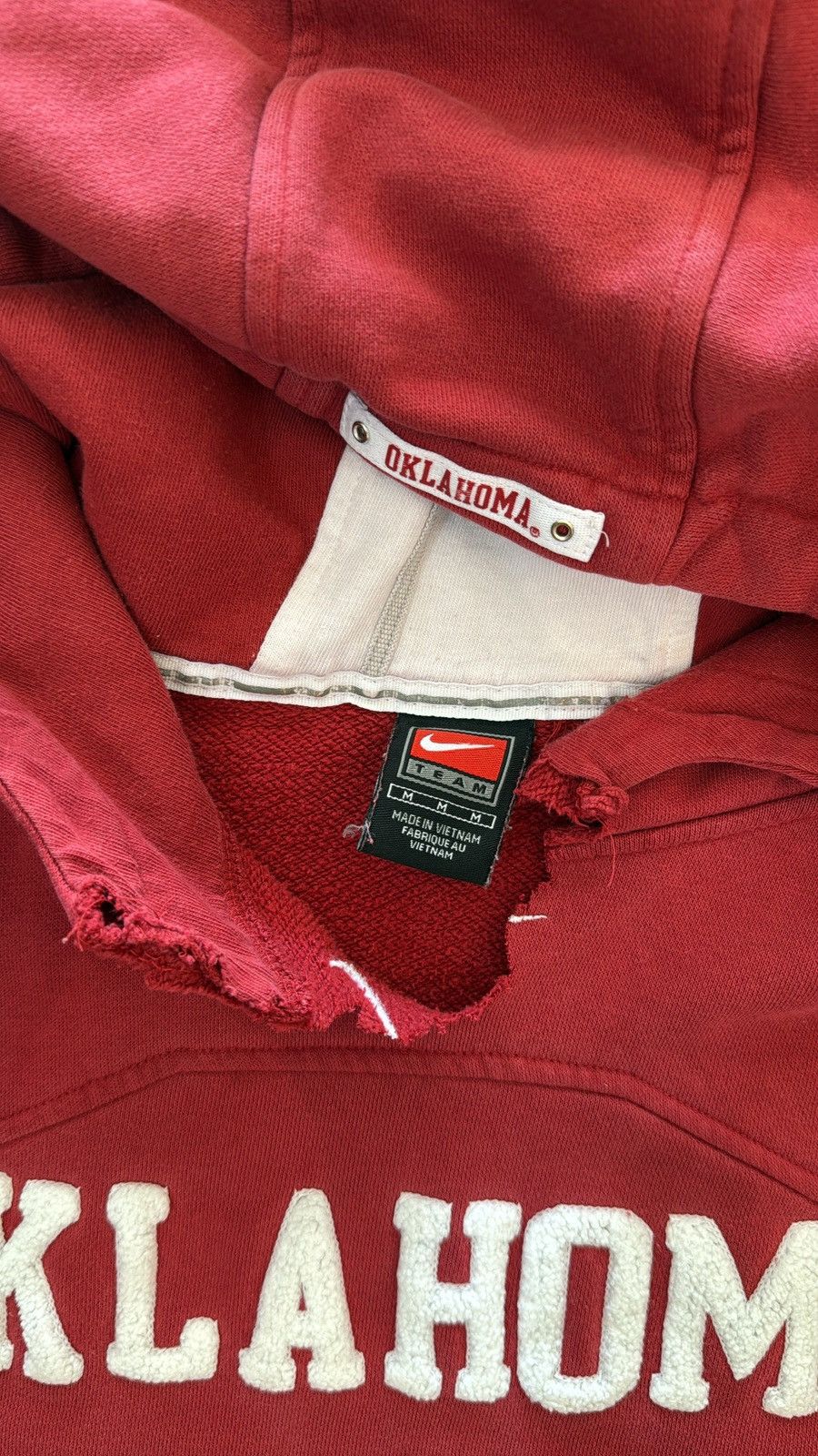 Nike Vintage Distressed Nike Oklahoma Hoodie Size US M / EU 48-50 / 2 - 3 Thumbnail