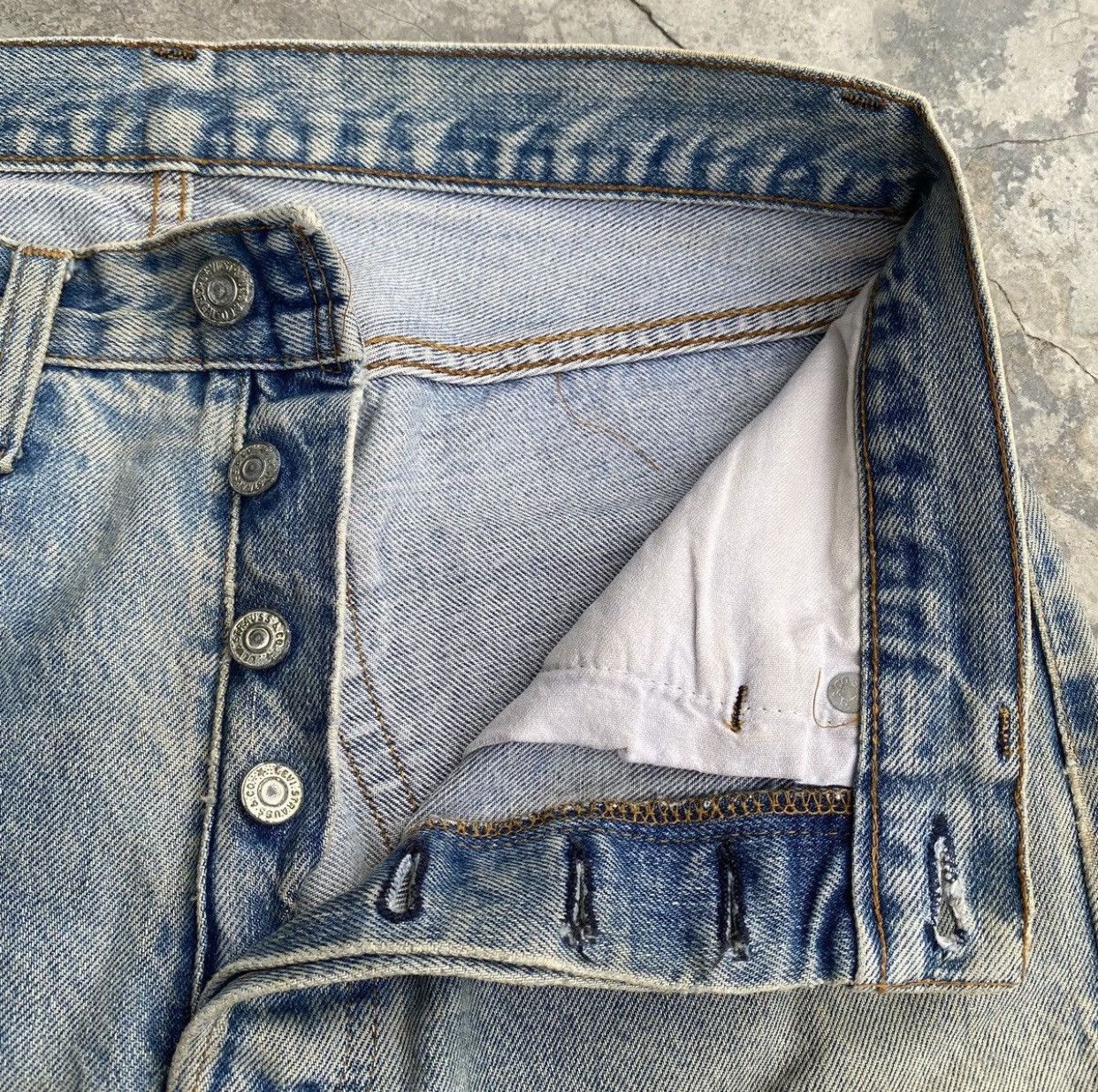 Levi's VINTAGE DISTRESSED LEVIS SELVEDGE Size US 31 - 6 Thumbnail