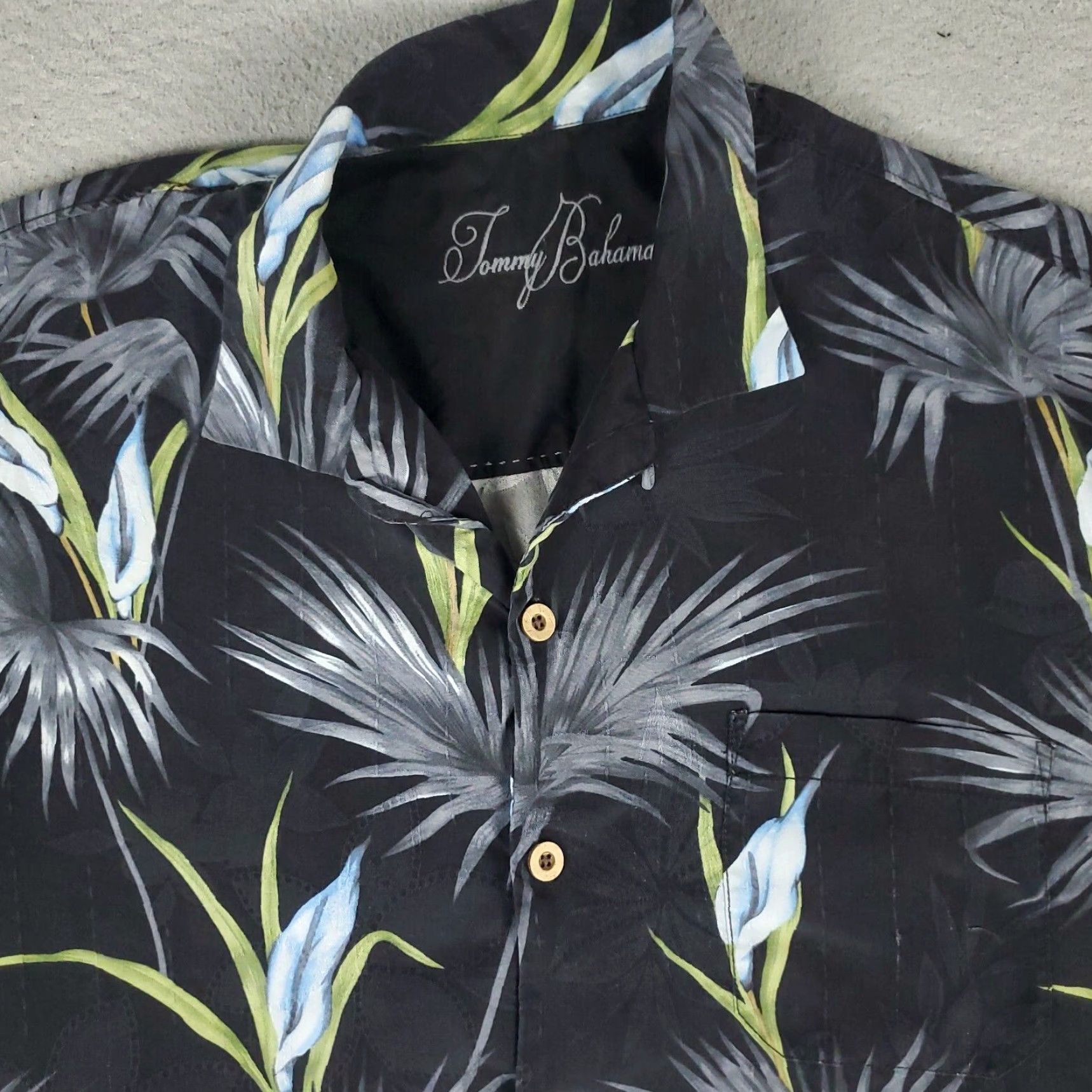 Tommy Bahama Tommy Bahama Hawaiian Button-Up Shirt Mens Large Gray Blue Floral Silk Short Sleeve Classic Tropical Size US L / EU 52-54 / 3 - 2 Thumbnail