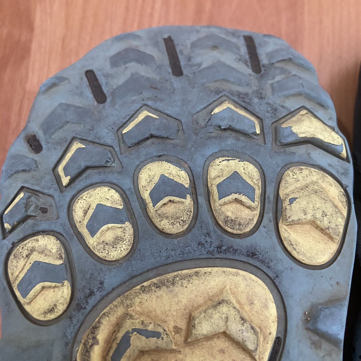 Altra Altra Women’s Logo Distressed Outdoor Running Shoes Size 9.5 Size US 9.5 / IT 39.5 - 8 Thumbnail
