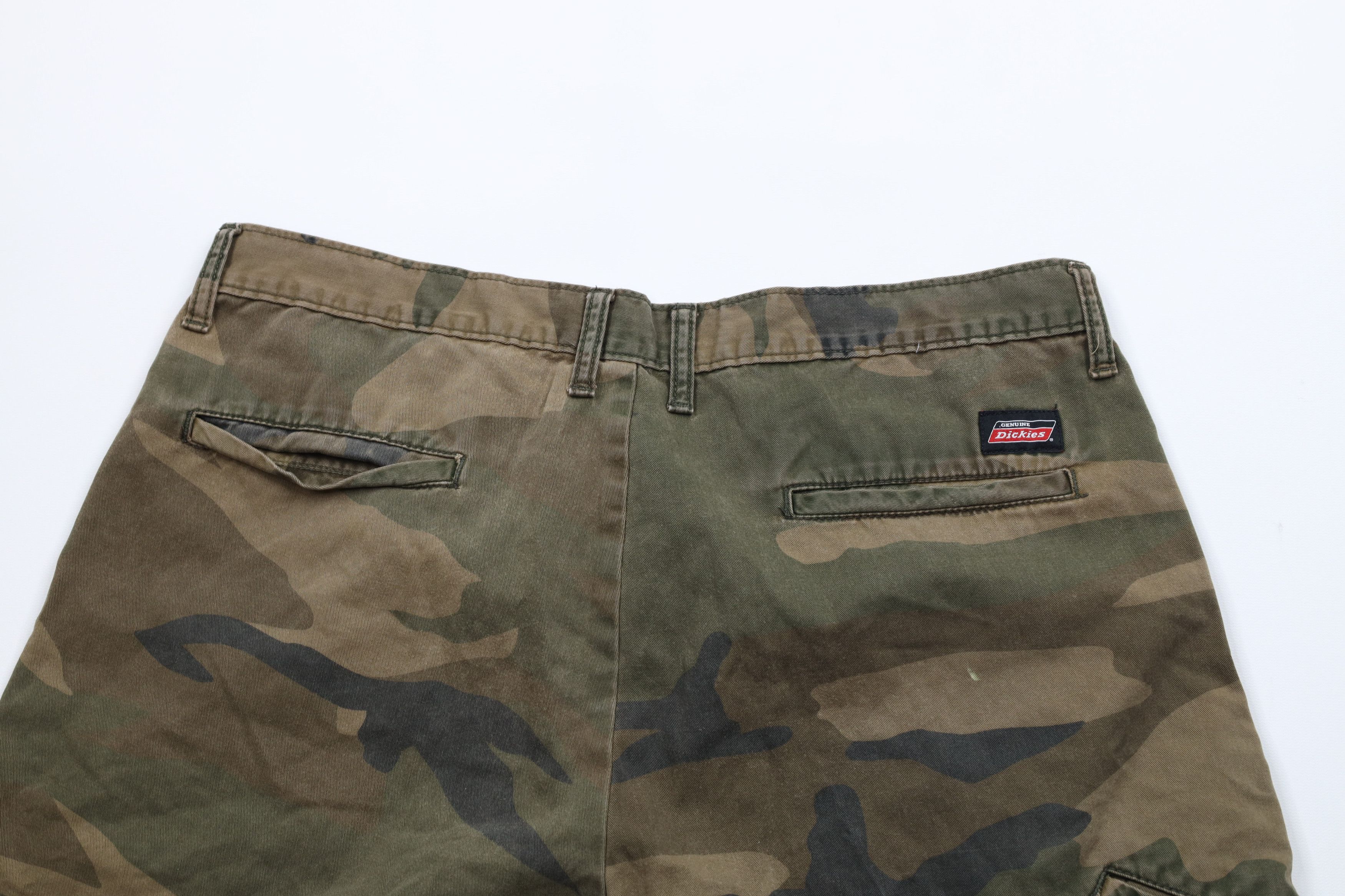 Dickies × Vintage Vintage Dickies Spell Out Camouflage Chino Shorts Cotton Size US 36 / EU 52 - 9 Thumbnail