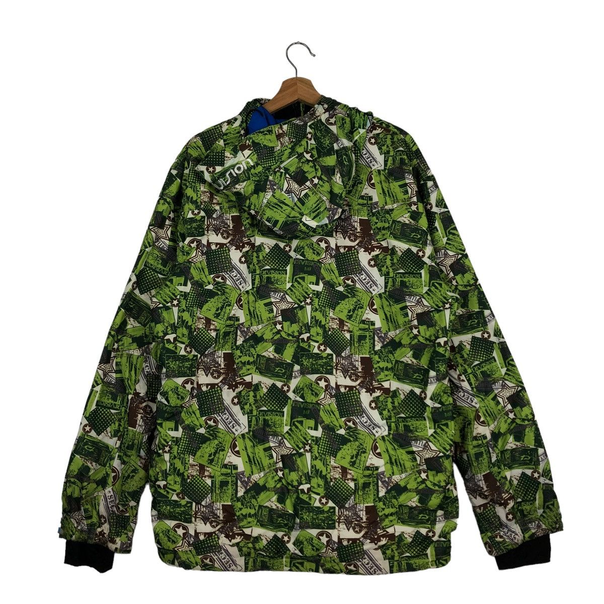 Japanese Brand 🔥Rare Hunting Ski Jacket Multi Color Full Print Division Size US L / EU 52-54 / 3 - 9 Thumbnail