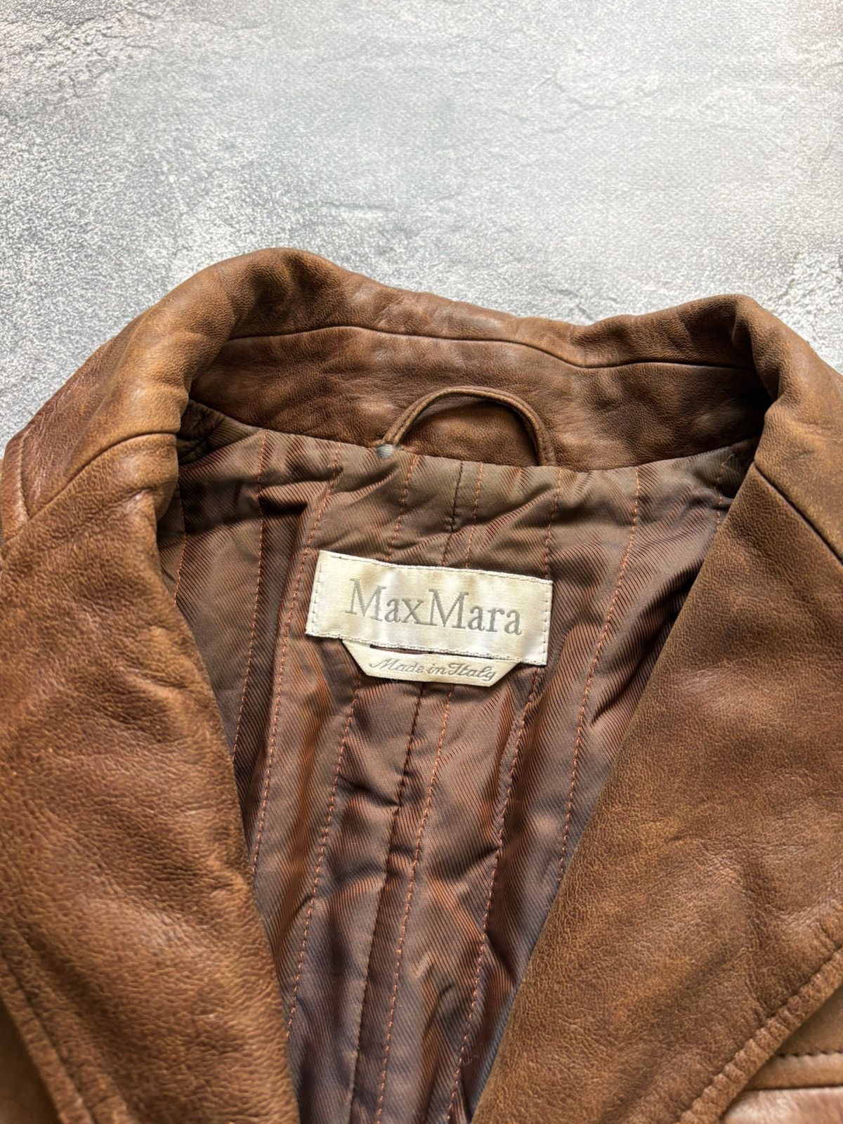 Max Mara Vintage Max Mara Italy Luxury Brown Leather Jacket Size US10 Size L / US 10 / IT 46 - 12 Thumbnail