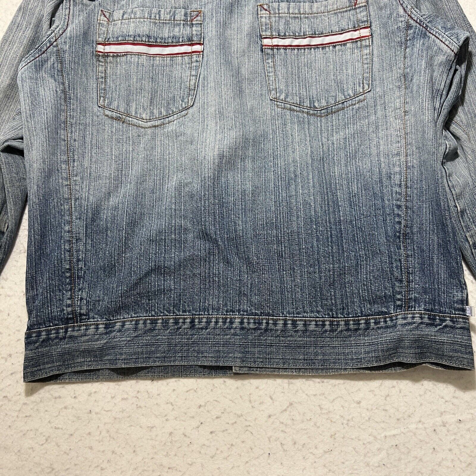 GB GB Black Label Large Jean Jacket Light Blue Distressed Size US L / EU 52-54 / 3 - 11 Thumbnail