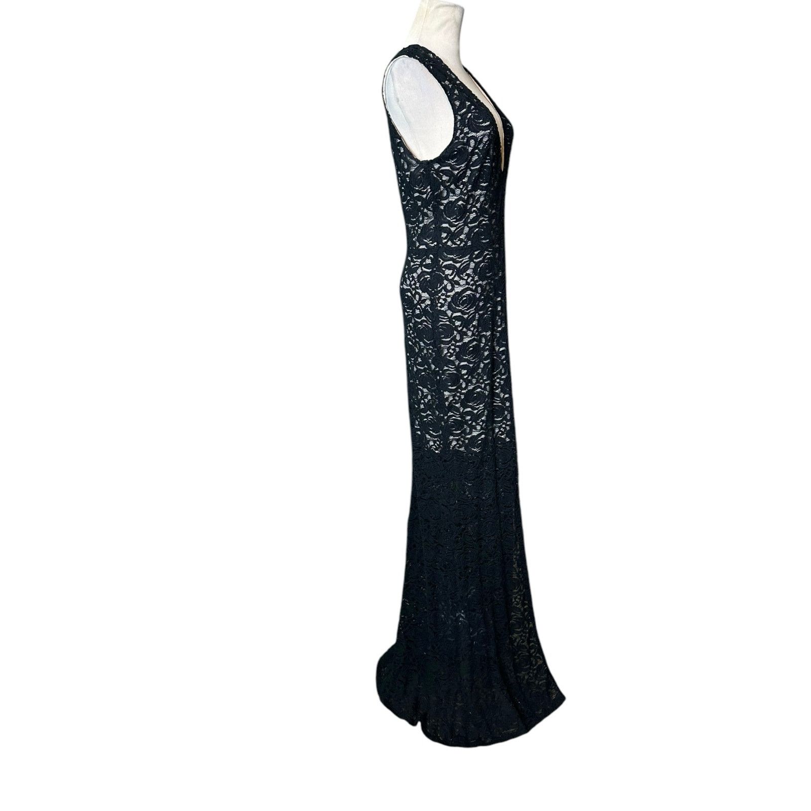 Alice + Olivia Alice + Olivia Mia Black Lace Maxi Dress size 10 Size L / US 10 / IT 46 - 14 Thumbnail
