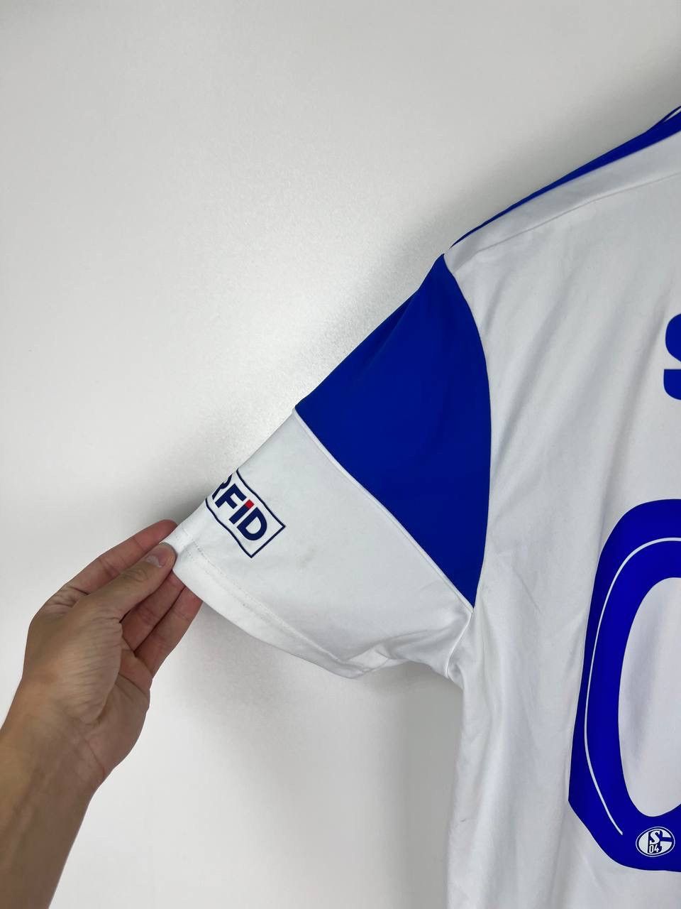 Vintage Schalke 04 Adidas Lennart jersey t-shirts size M Size US M / EU 48-50 / 2 - 10 Thumbnail