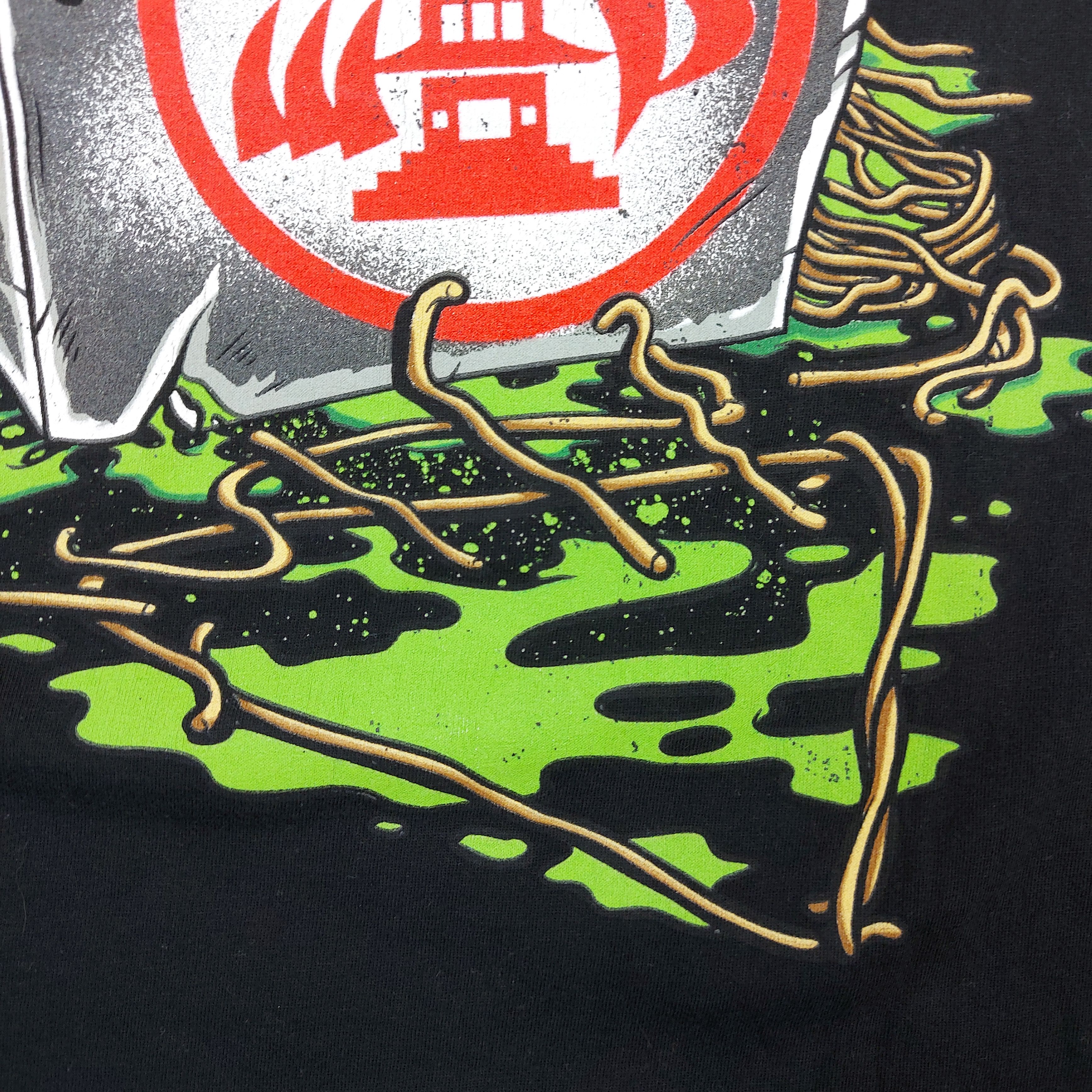Band Tees VTG The Devil Wears Prada Band Chinese Takeout Noodle TEE Size US M / EU 48-50 / 2 - 5 Thumbnail