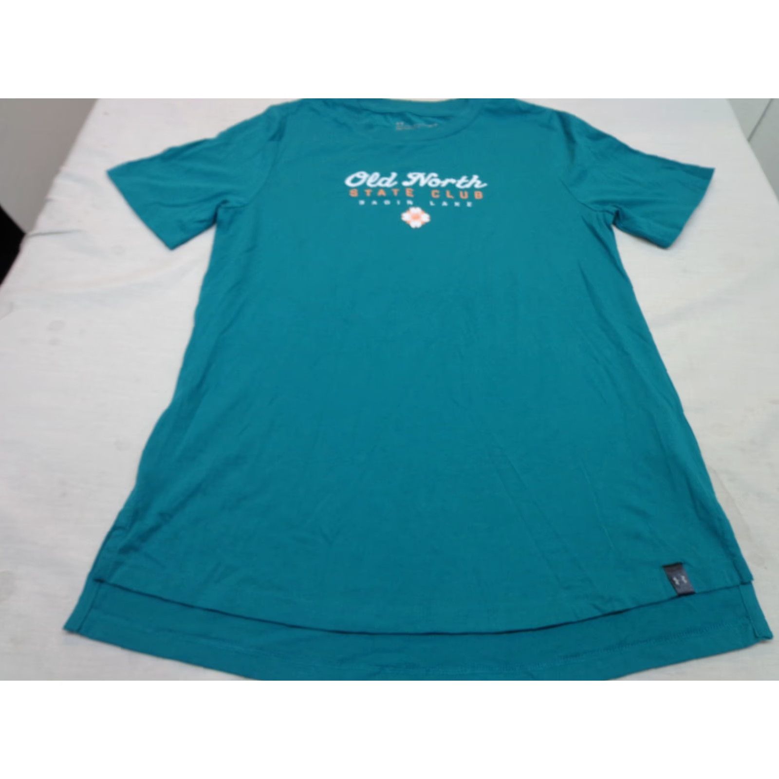 Under Armour Under Armour Women's T-Shirt Medium Cotton Blend Green Old North State Club Badin Lake Size M / US 6-8 / IT 42-44 - 2 Thumbnail