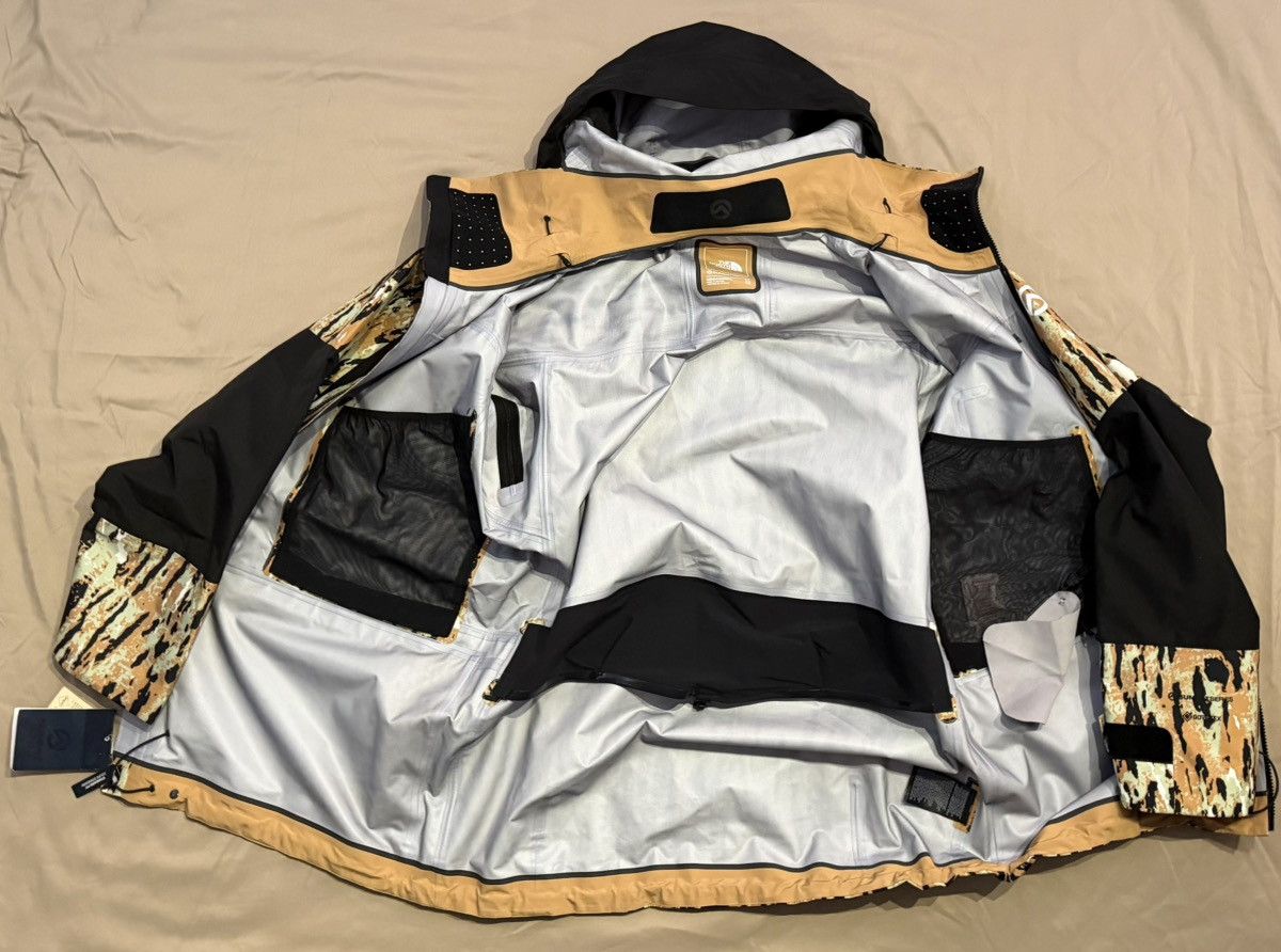 The North Face North Face 2024 Summit Verbier GoreTex Jacket Almond Camo Size US XL / EU 56 / 4 - 4 Thumbnail