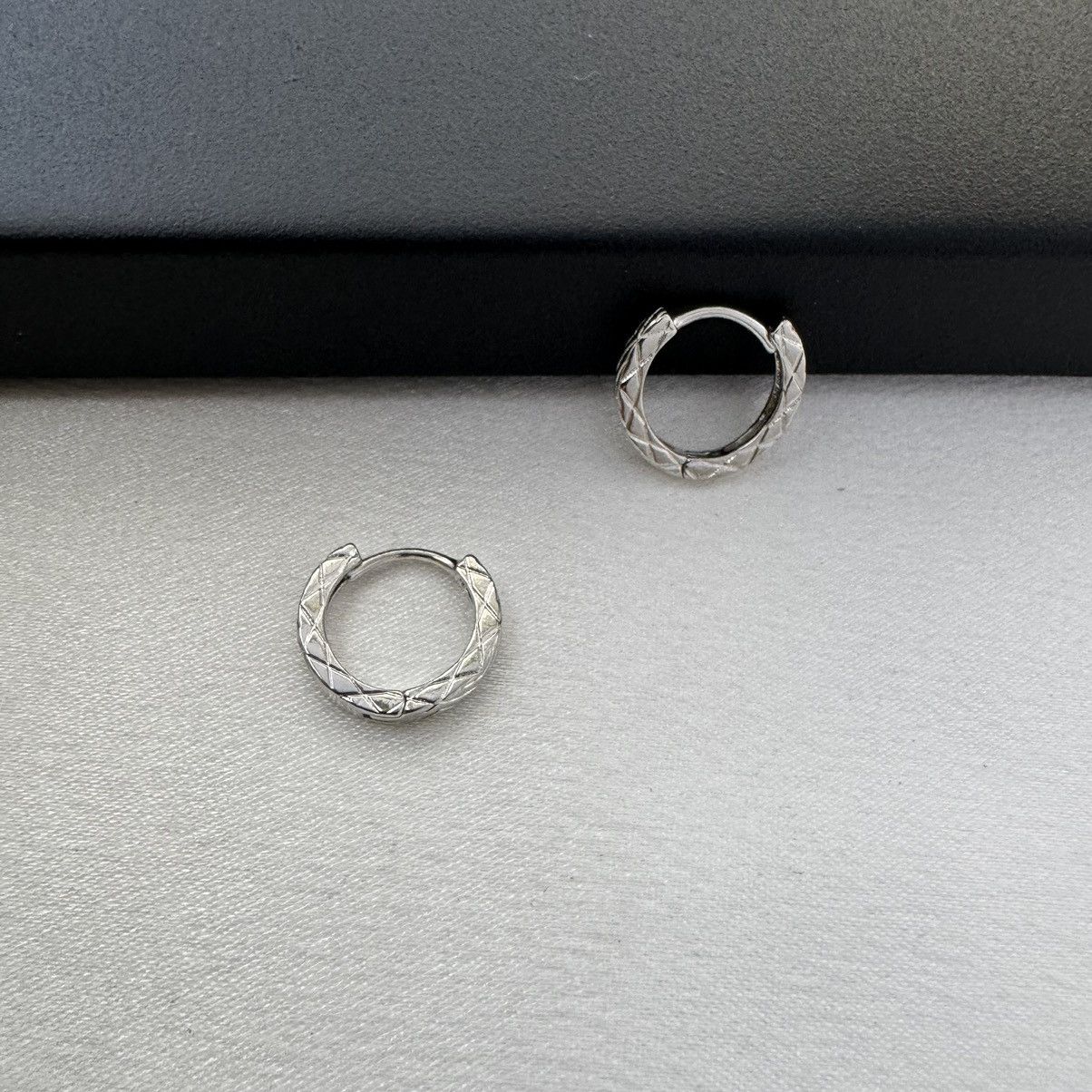 Other 14mm Small Silver Hoop Earrings for Men Women Size ONE SIZE - 2 Thumbnail
