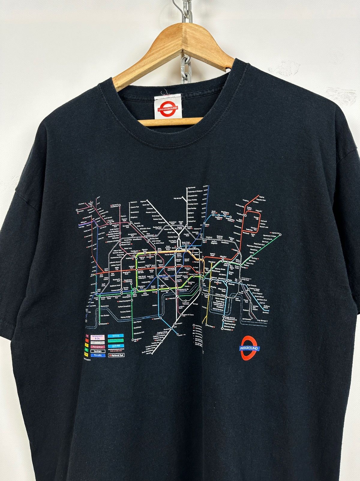 Vintage Vintage Underground London Subway Map T-Shirt Size US XL / EU 56 / 4 - 1 Thumbnail