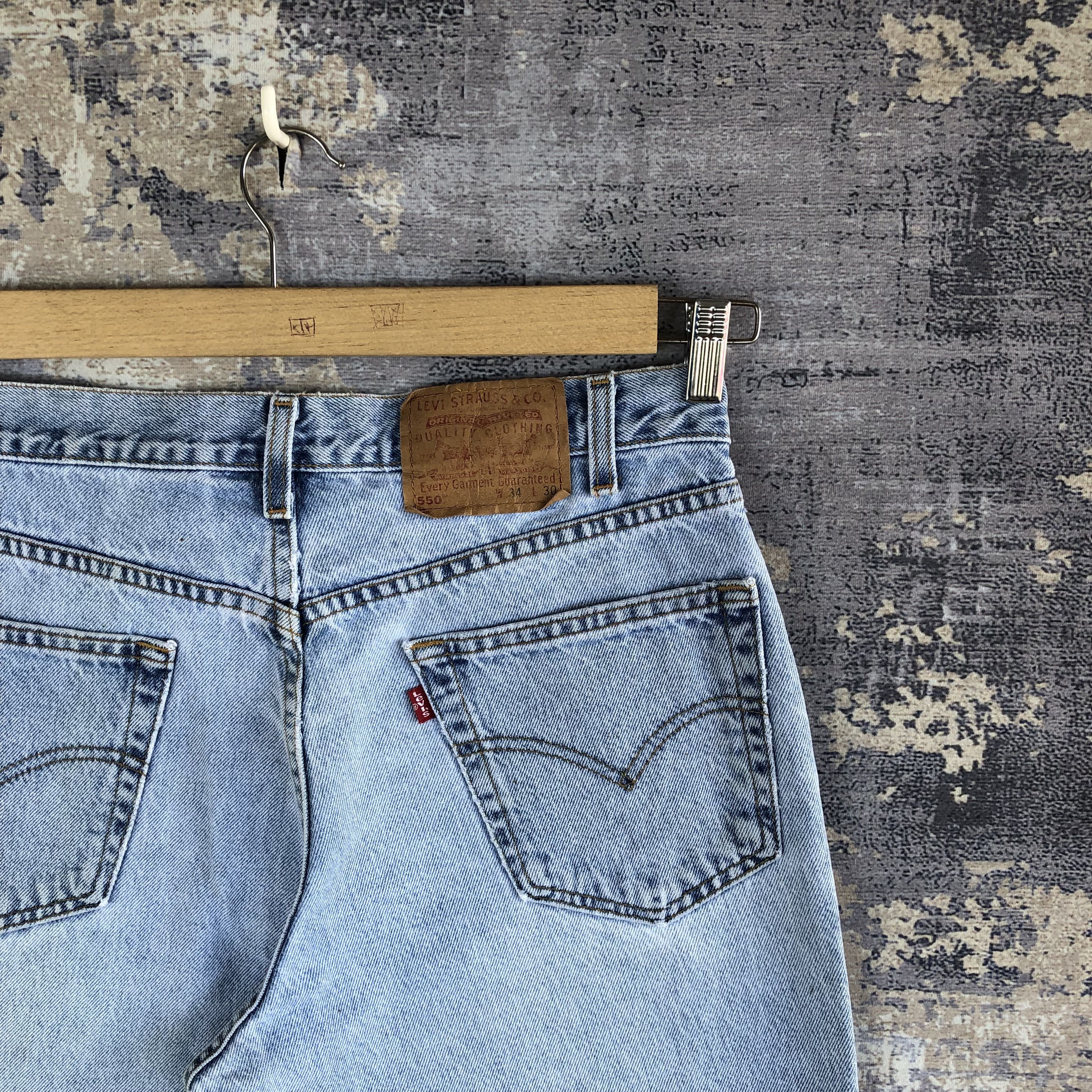 Levi's Vintage Levis 550 Light Wash Jeans Levi's Sun Faded Denim Size US 32 / EU 48 - 5 Thumbnail
