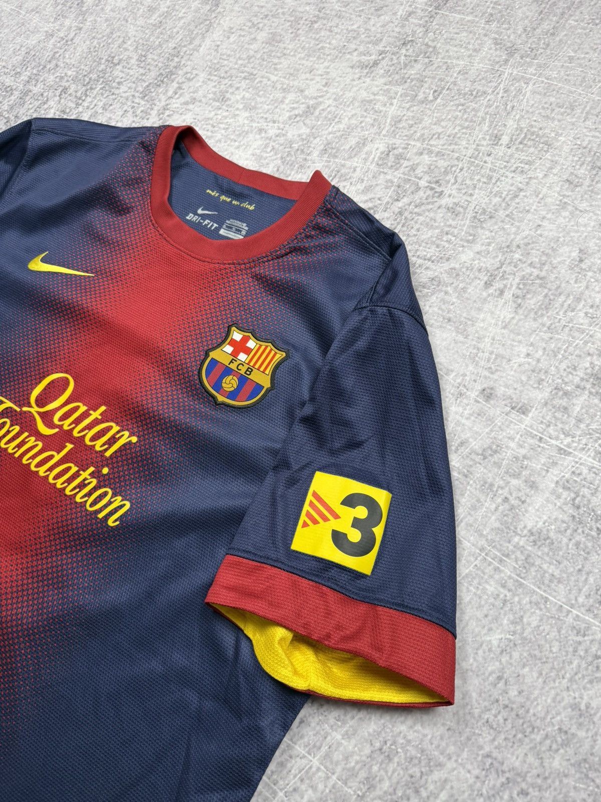 Nike Nike Barcelona Laliga home football soccer jersey 12/13 Size US XL / EU 56 / 4 - 6 Thumbnail