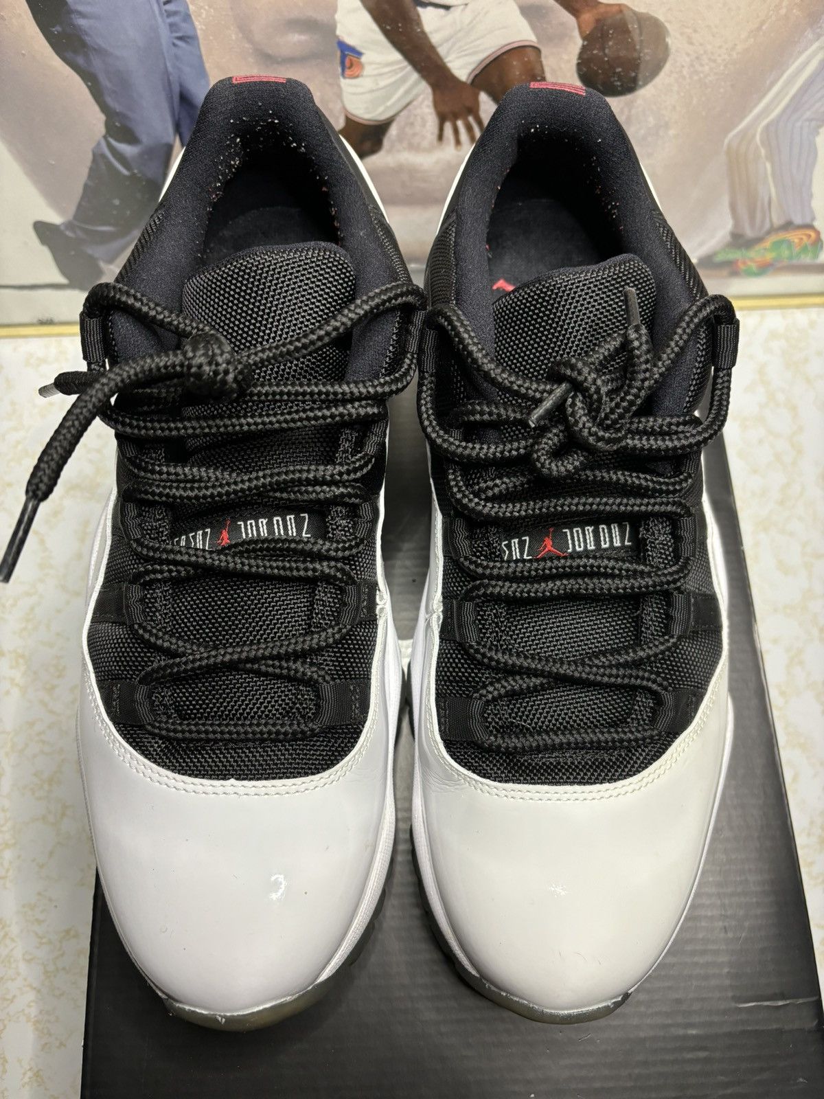 Jordan Brand Jordan Retro 11 low ‘tuxedo’ Size US 9.5 / EU 42-43 - 2 Thumbnail
