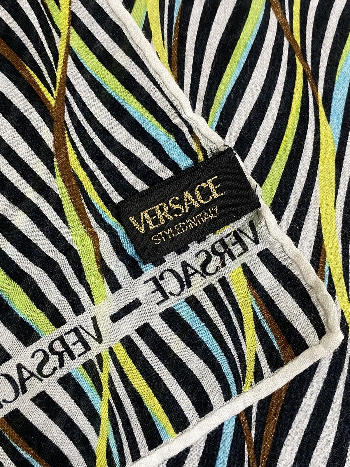 Versace Versace Handkerchief / Bandana / Neckerchief Size ONE SIZE - 8 Thumbnail