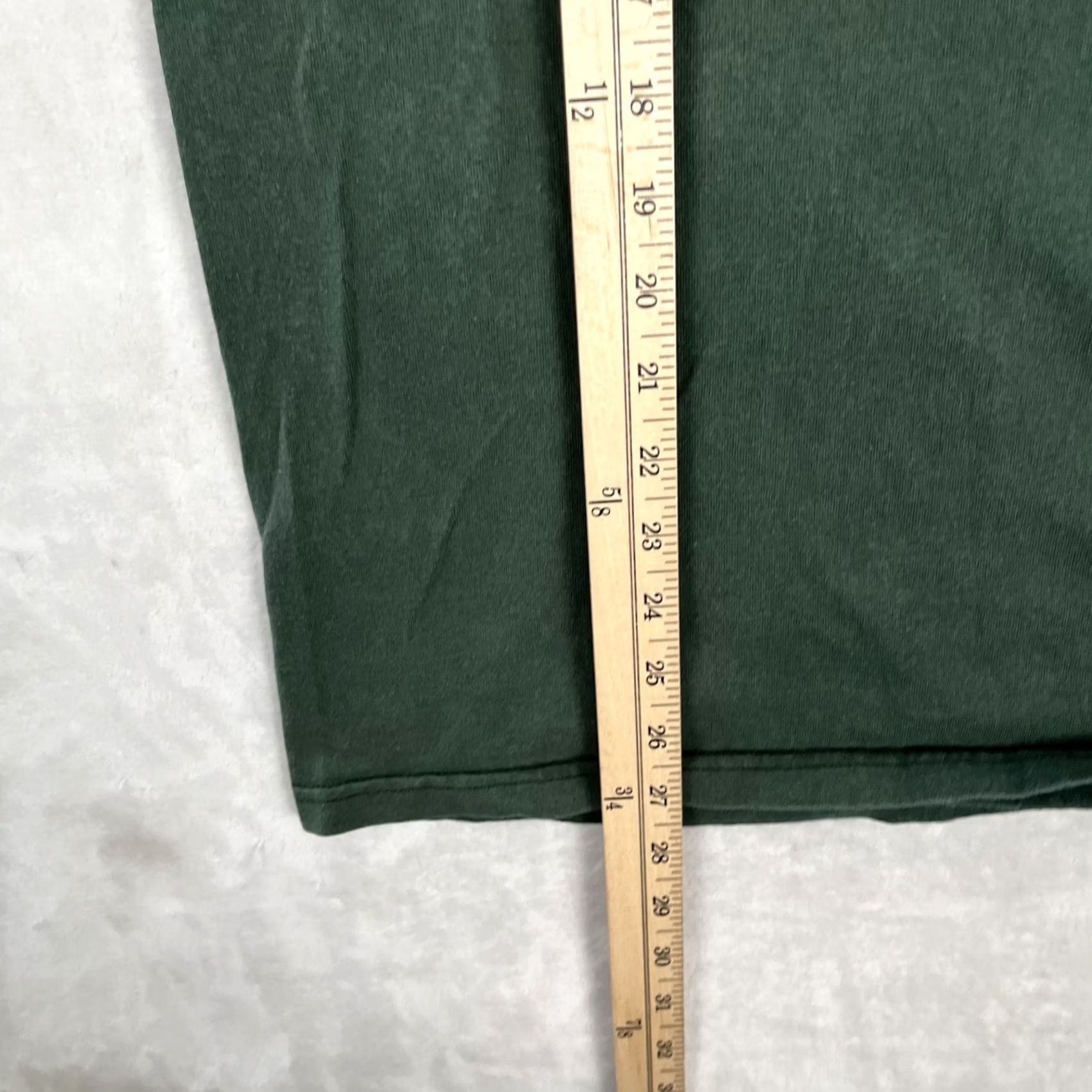 Vintage VINTAGE Santa Cruz T-Shirt Short Sleeve Crew Neck Green Logo 90s Sun Faded Size M Men Ladies? Size US M / EU 48-50 / 2 - 6 Thumbnail