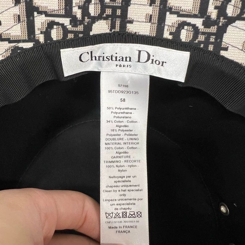 Dior Dior Black patent leather, lace edge, fisherman's hat 2504- Size ONE SIZE - 4 Thumbnail
