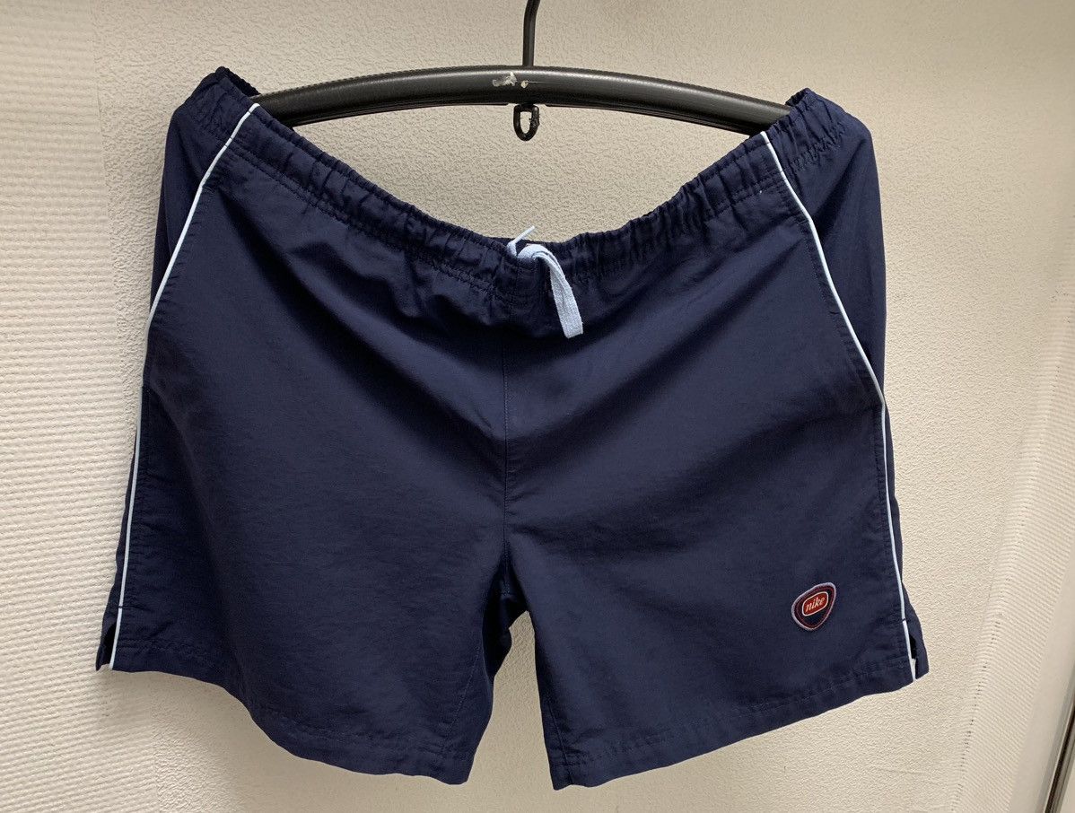 Nike × Vintage Nike vintage nylon shorts 36 size streetwear Size US 36 / EU 52 - 3 Thumbnail