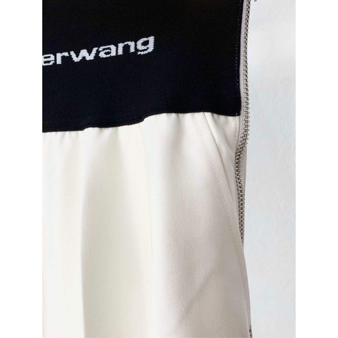 Alexander Wang Alexander Wang High-Waisted White Stretch Tapered Pants Size Size 26" / US 2 / IT 38 - 4 Thumbnail
