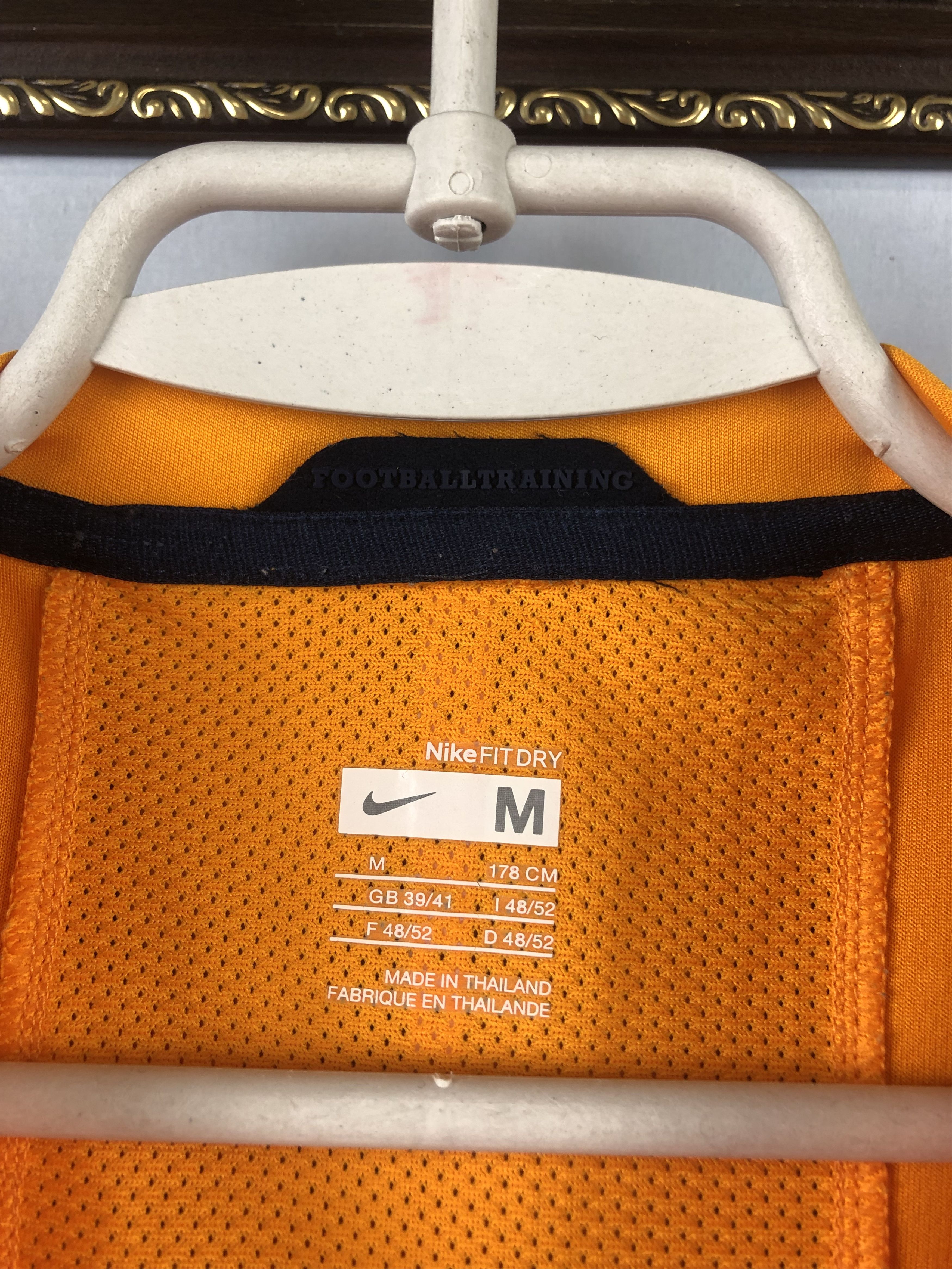 Nike Vintage Nike Valencia Football Shirt Vest Soccer Jersey Rare Size US M / EU 48-50 / 2 - 8 Thumbnail