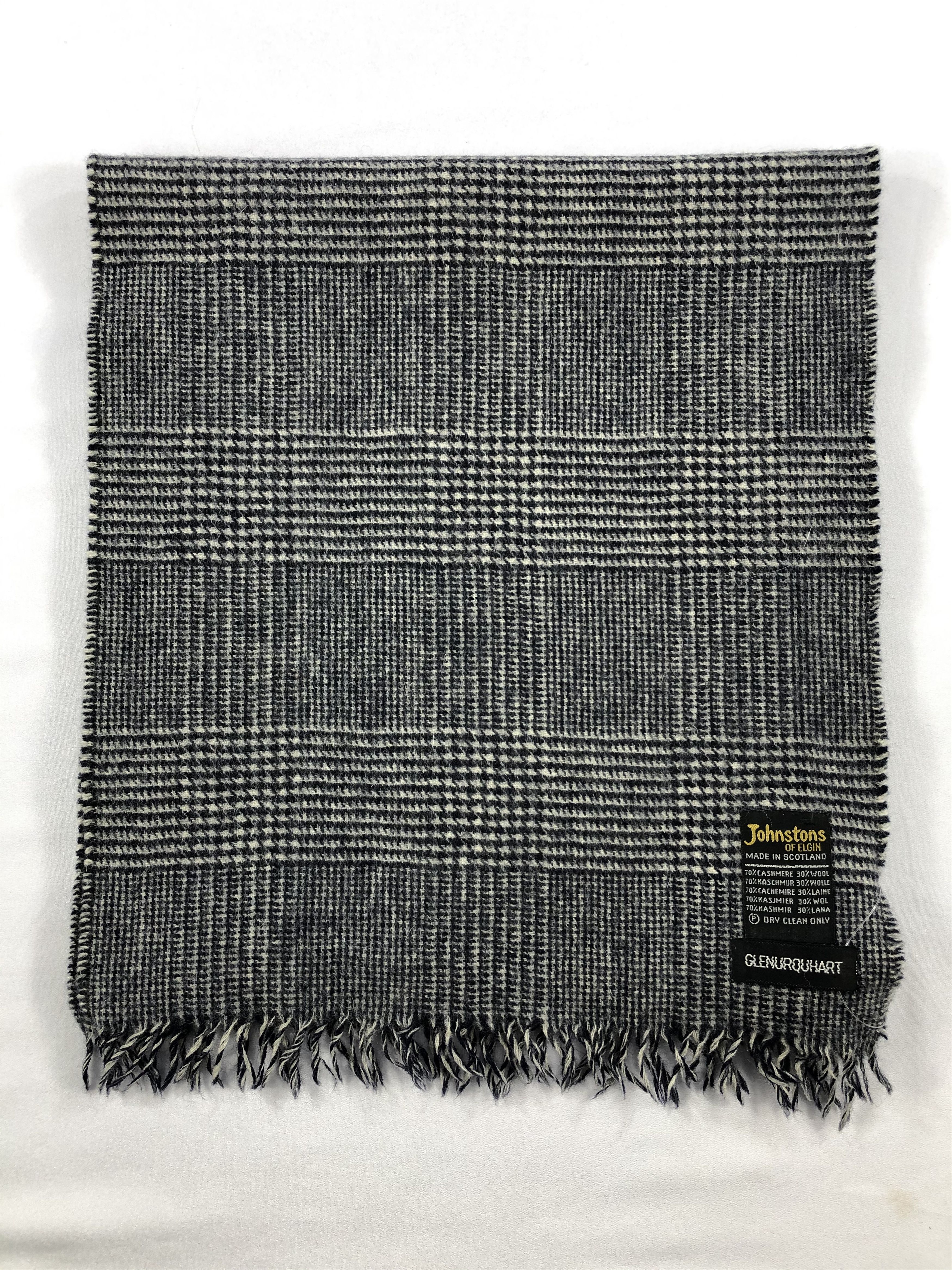 Johnstons Of Elgin Vintage Johnstons of Elgin Scarf/Muffler/Neckwear MF1692 Size ONE SIZE - 2 Thumbnail