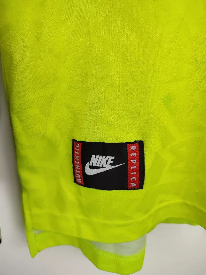 Nike 1995-96 Borussia Dortmund Home #10 Moller MEN S FOOTBALL Size US S / EU 44-46 / 1 - 2 Thumbnail