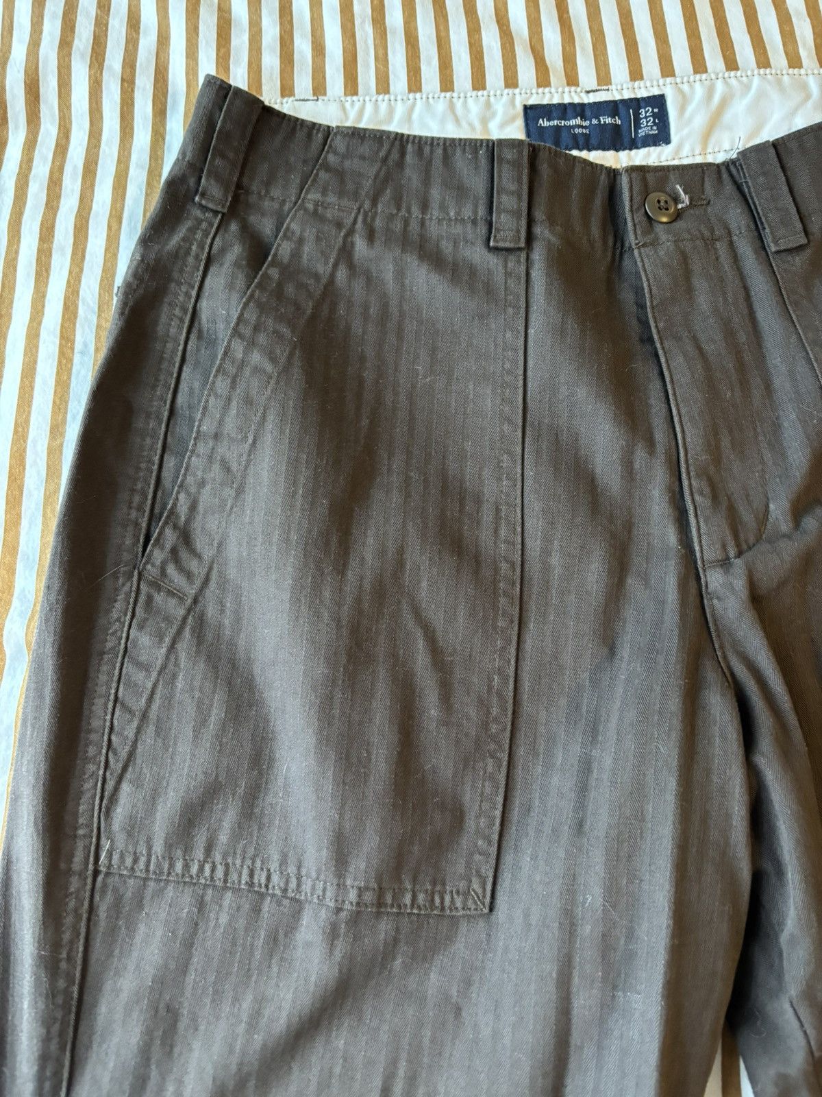 Abercrombie & Fitch Abercrombie & Fitch loose fit herringbone trousers Size US 32 / EU 48 - 2 Thumbnail