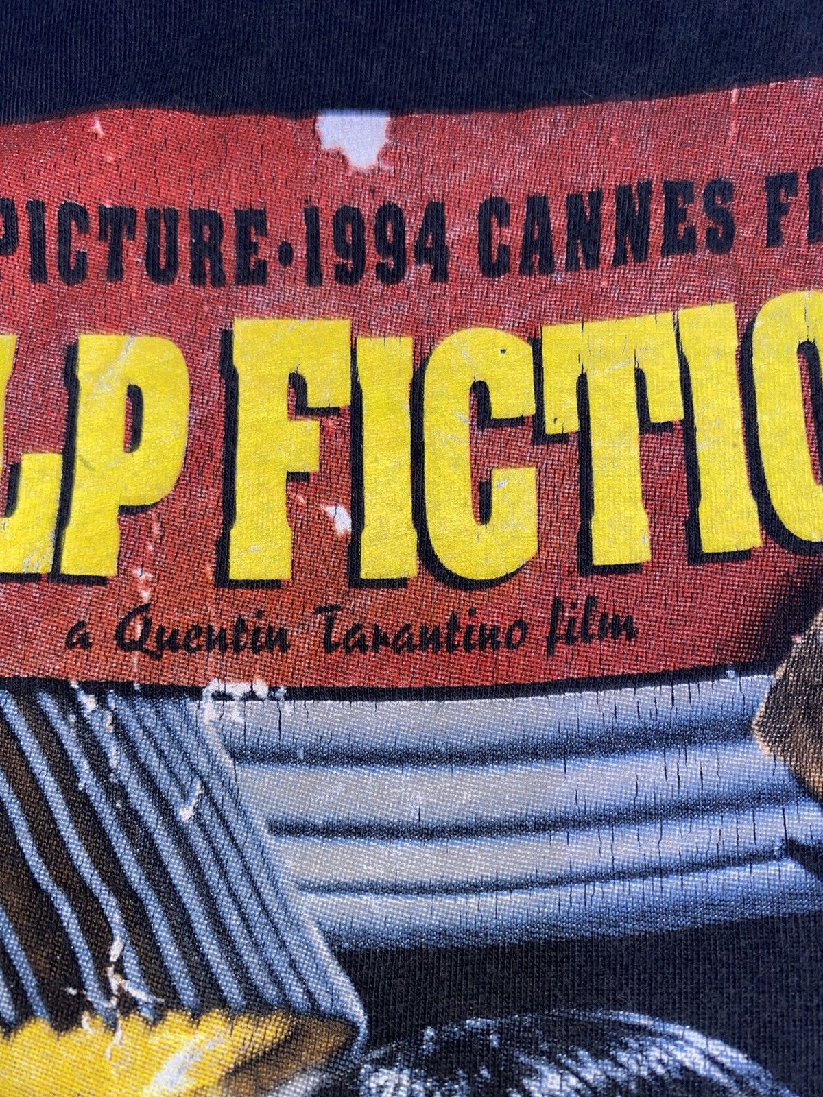 Vintage Vintage 90s Pulp Fiction Movie Tee Size US L / EU 52-54 / 3 - 12 Thumbnail