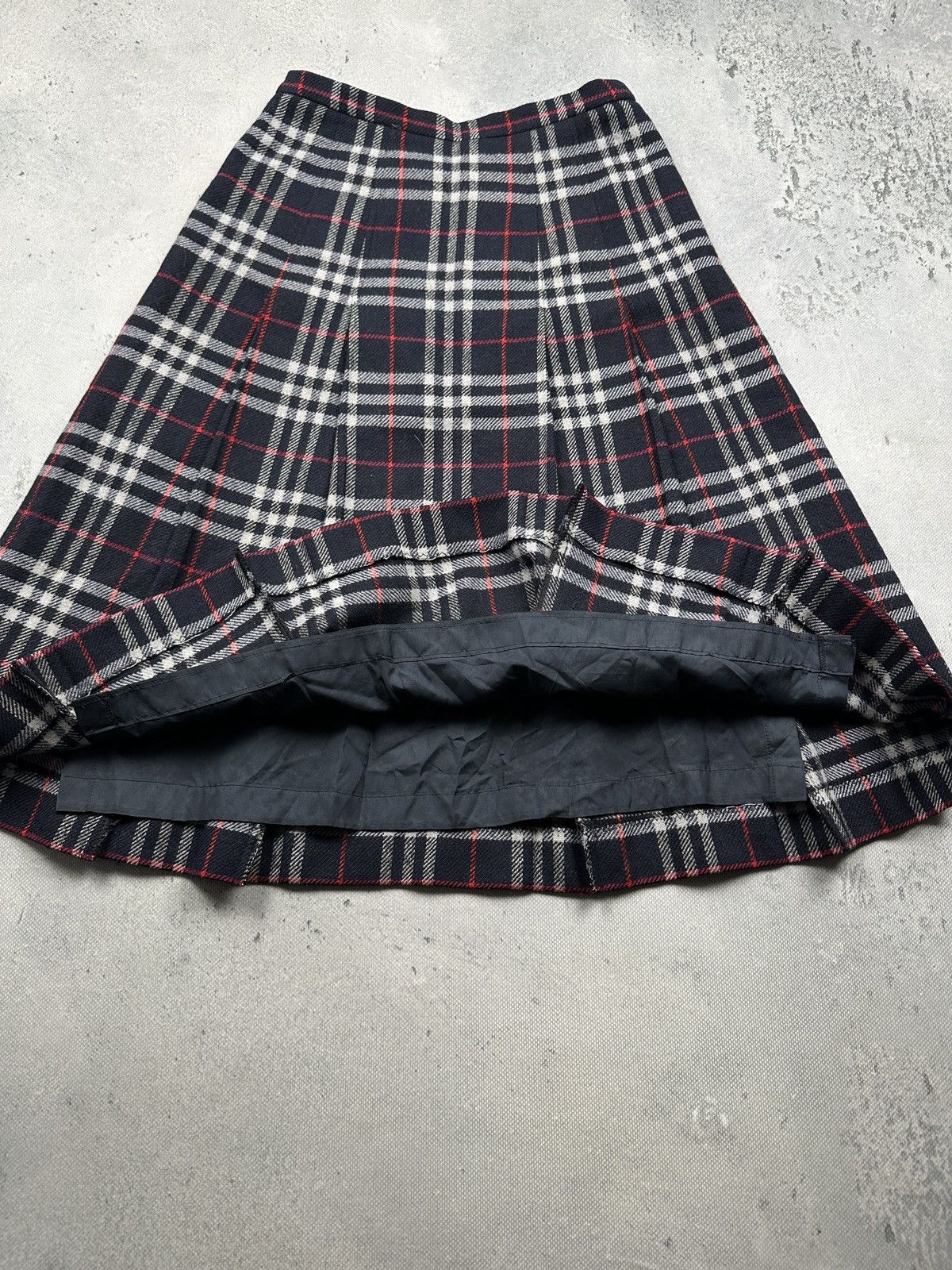 Burberry Vintage Burberrys Nova Check Wool Pleated Skirt UK Heritage Size 28" / US 6 / IT 42 - 4 Thumbnail