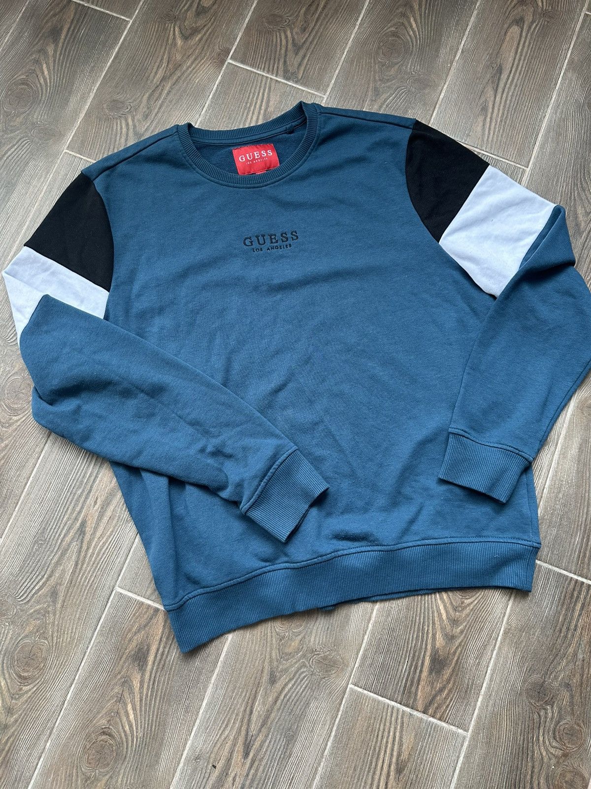 Guess GUESS Sweatshirt Vintage Size US L / EU 52-54 / 3 - 12 Thumbnail